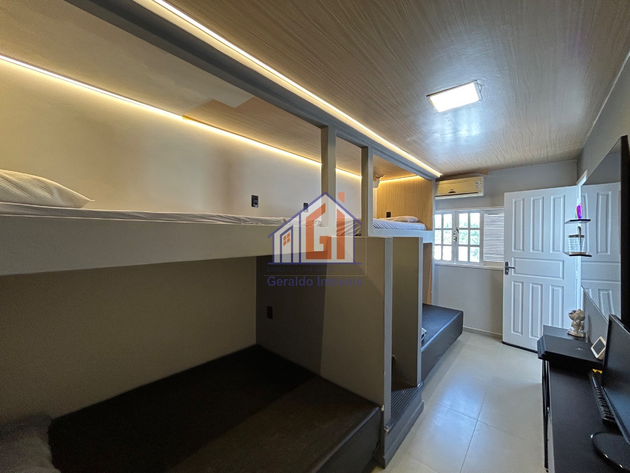 Casa, 5 quartos, 300 m² - Foto 31