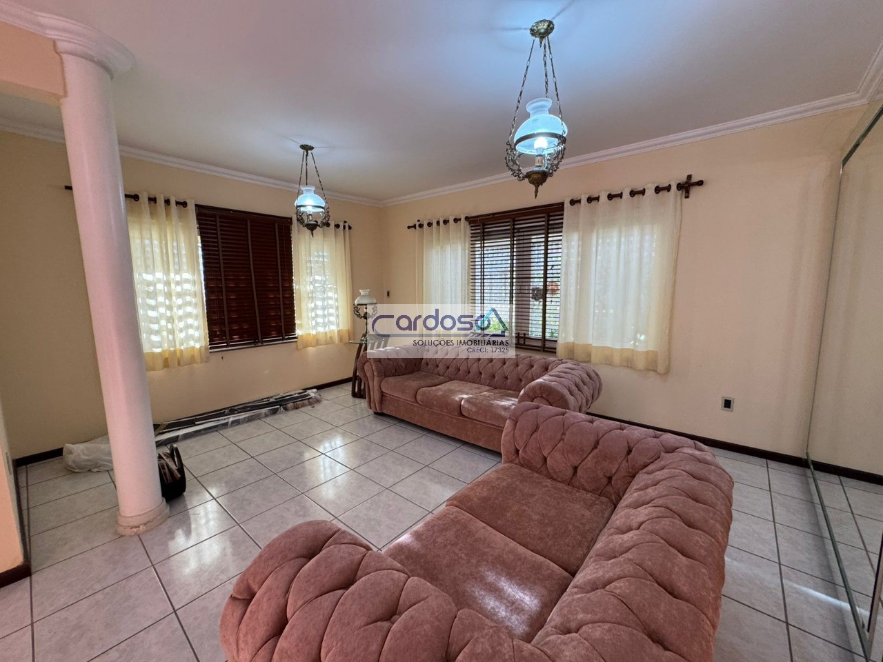 Casa para alugar com 4 quartos, 1600m² - Foto 25