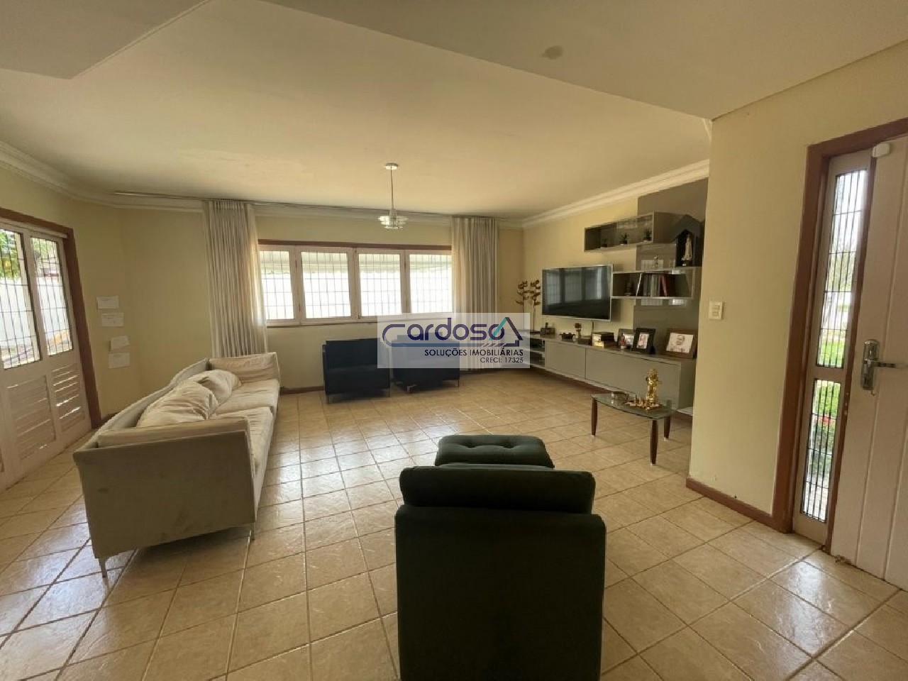 Casa à venda com 7 quartos, 320m² - Foto 10