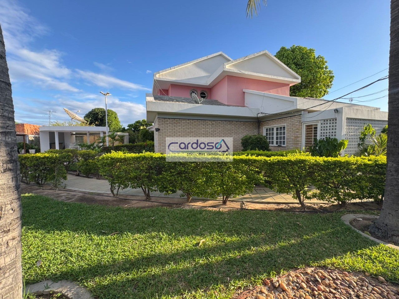 Casa para alugar com 4 quartos, 1600m² - Foto 16