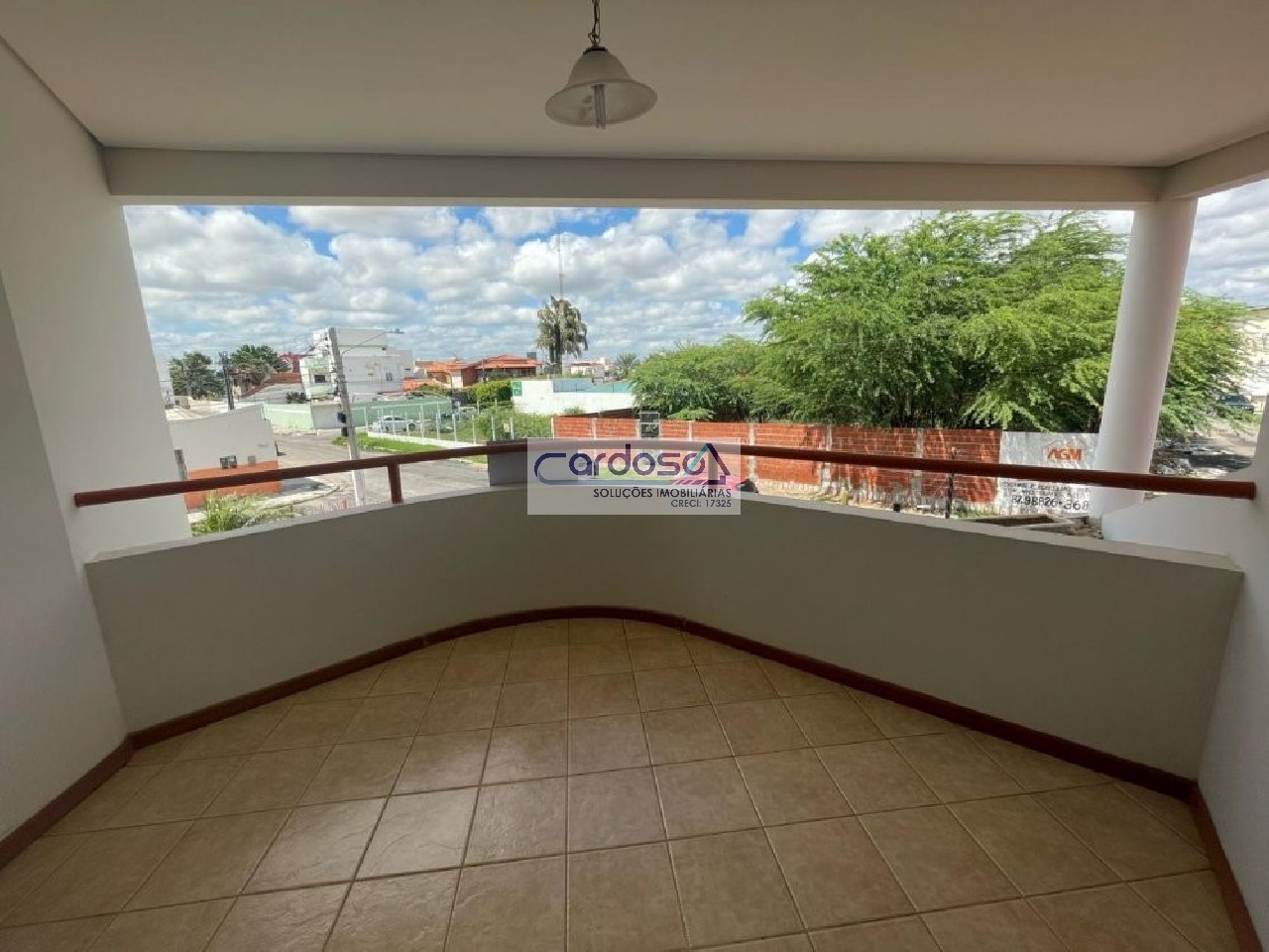 Casa à venda com 7 quartos, 320m² - Foto 3