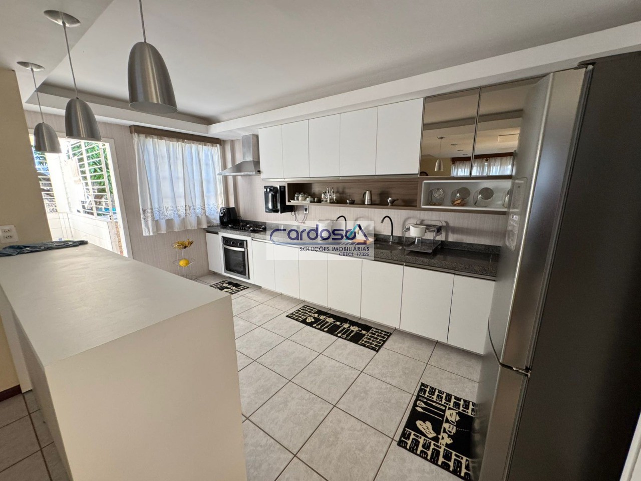 Casa para alugar com 4 quartos, 1600m² - Foto 34