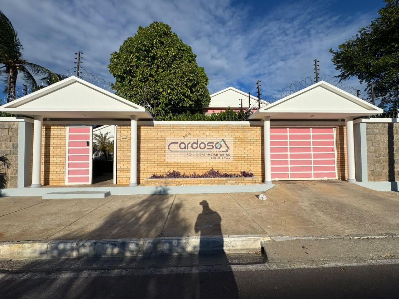 Casa para alugar com 4 quartos, 1600m² - Foto 5