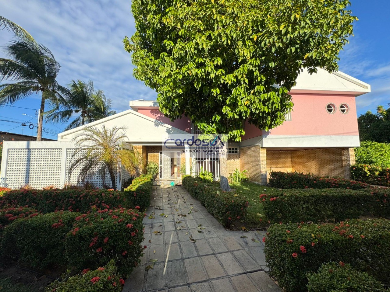 Casa para alugar com 4 quartos, 1600m² - Foto 6
