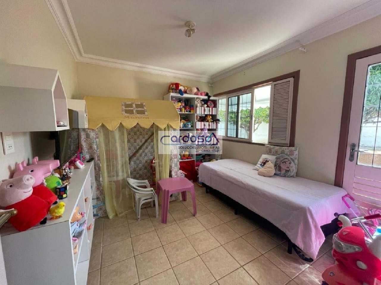 Casa à venda com 7 quartos, 320m² - Foto 11
