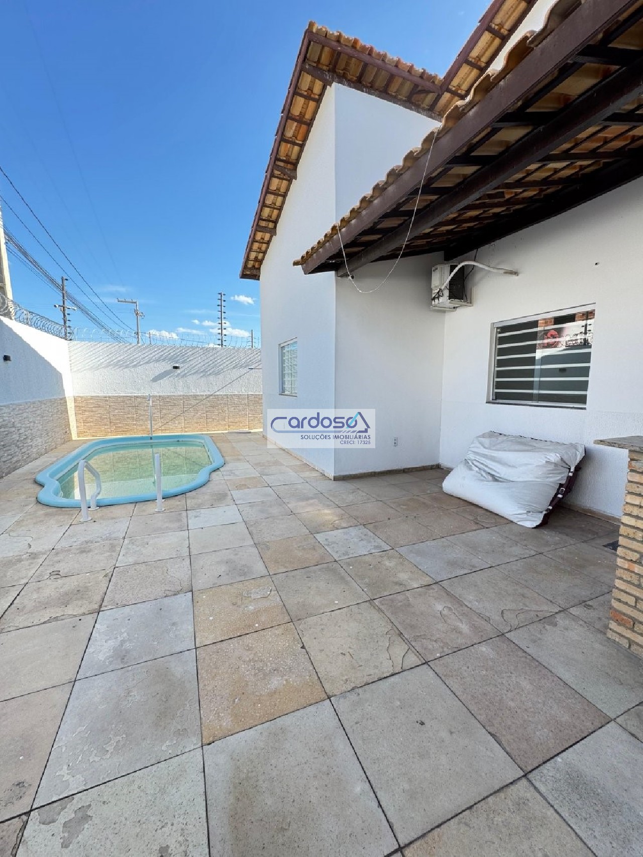 Casa à venda com 3 quartos - Foto 2