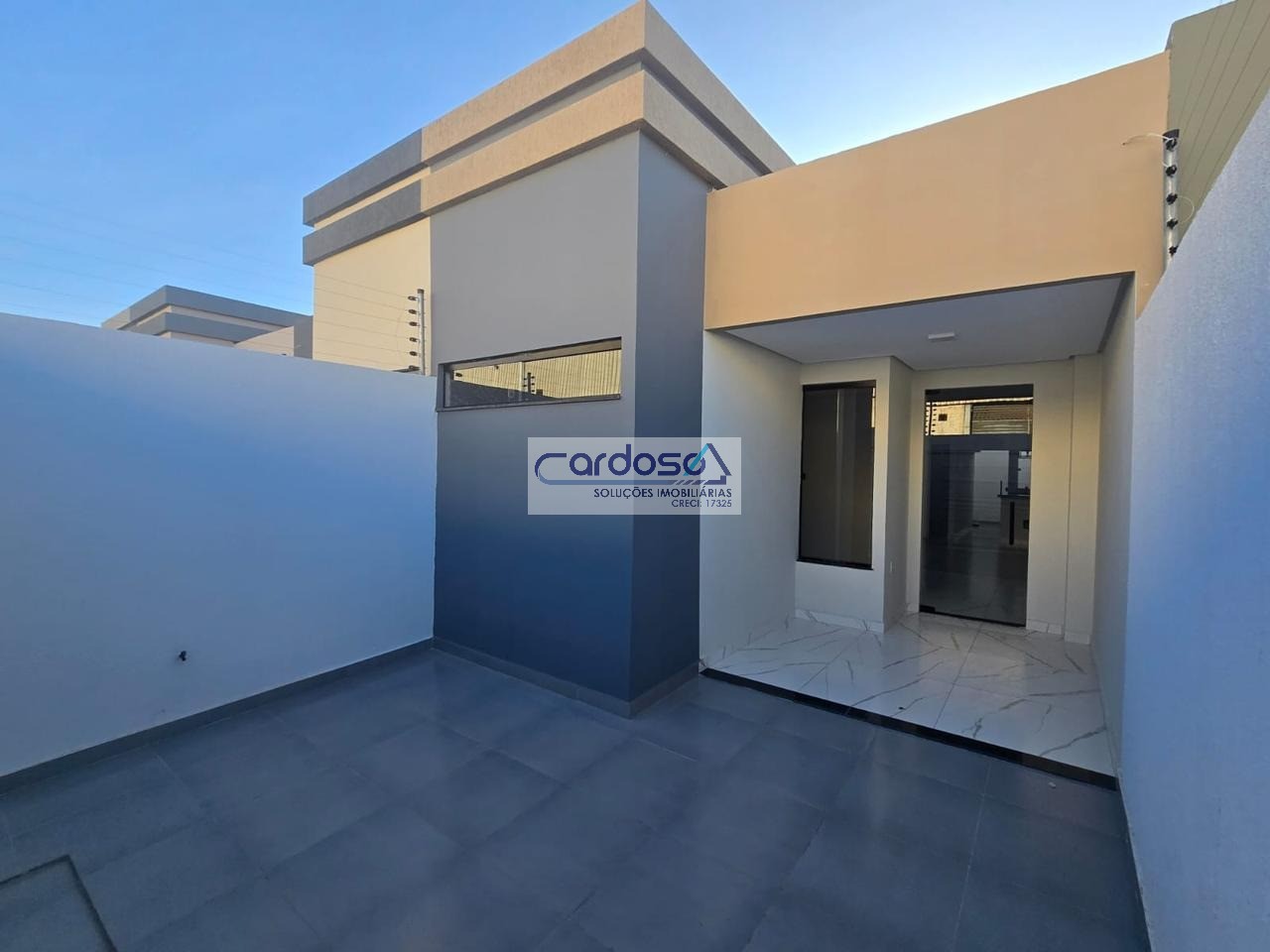 Casa à venda com 3 quartos, 140m² - Foto 1