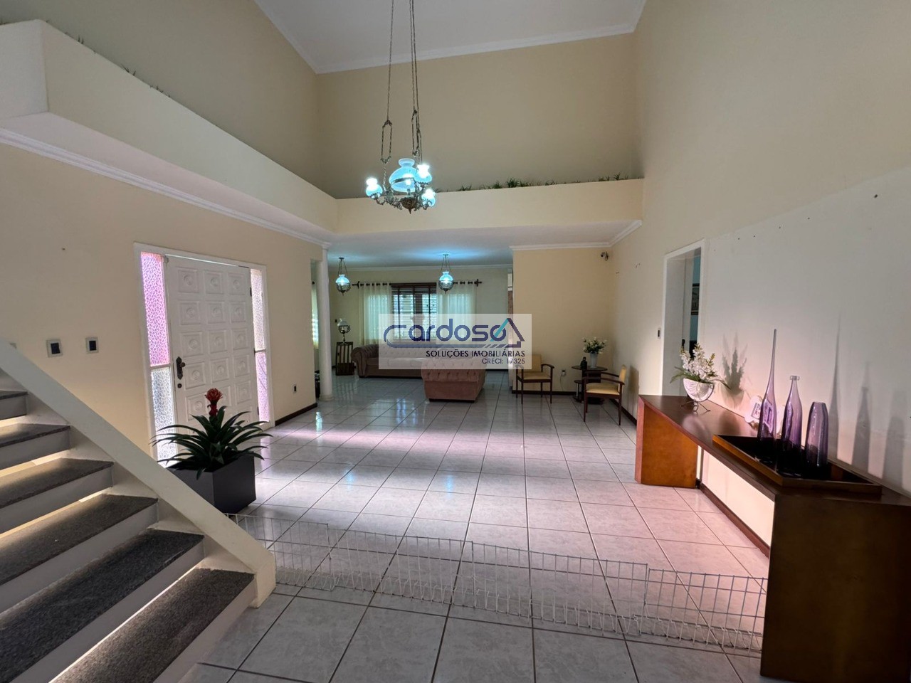 Casa para alugar com 4 quartos, 1600m² - Foto 32