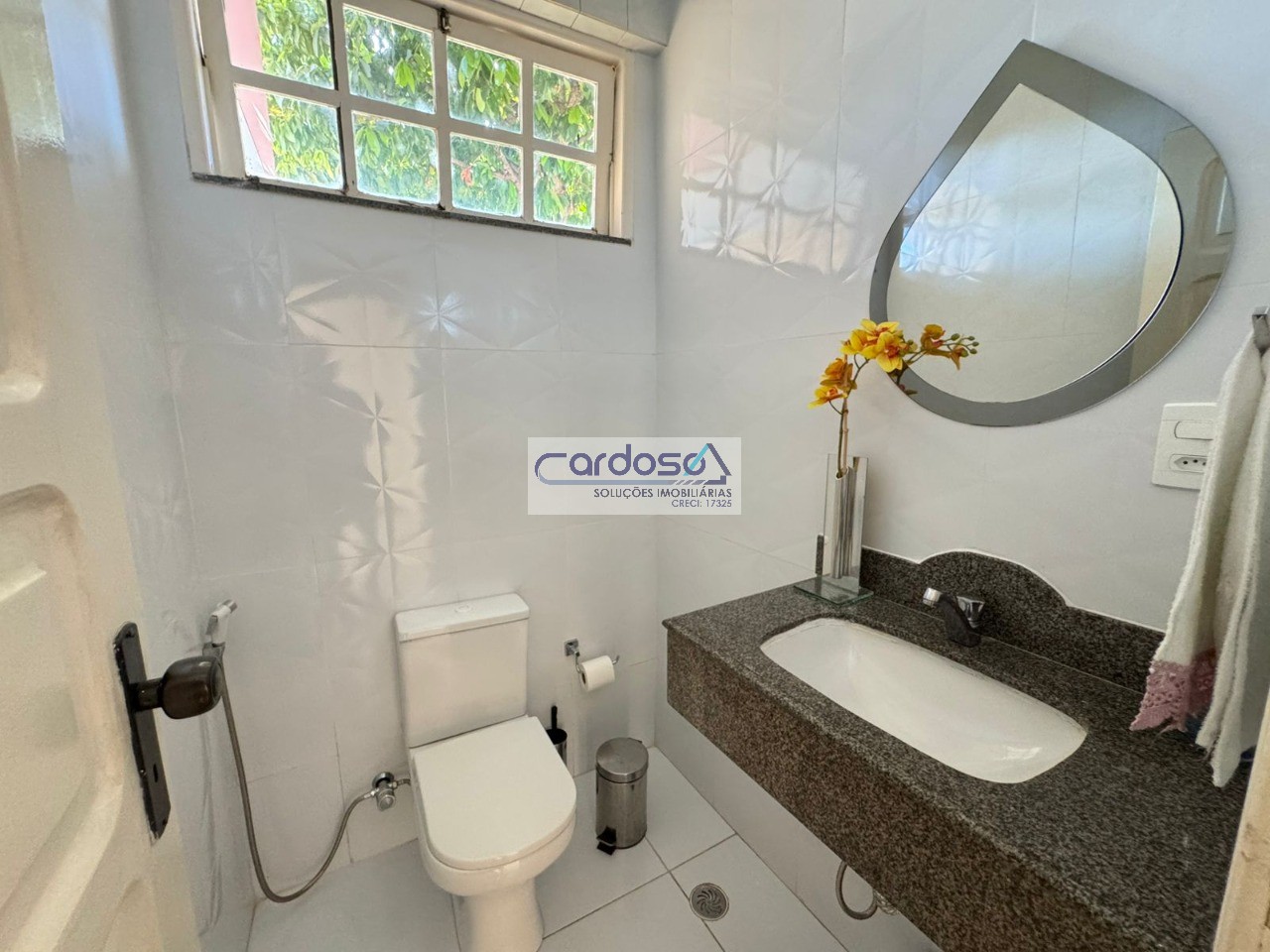 Casa para alugar com 4 quartos, 1600m² - Foto 31