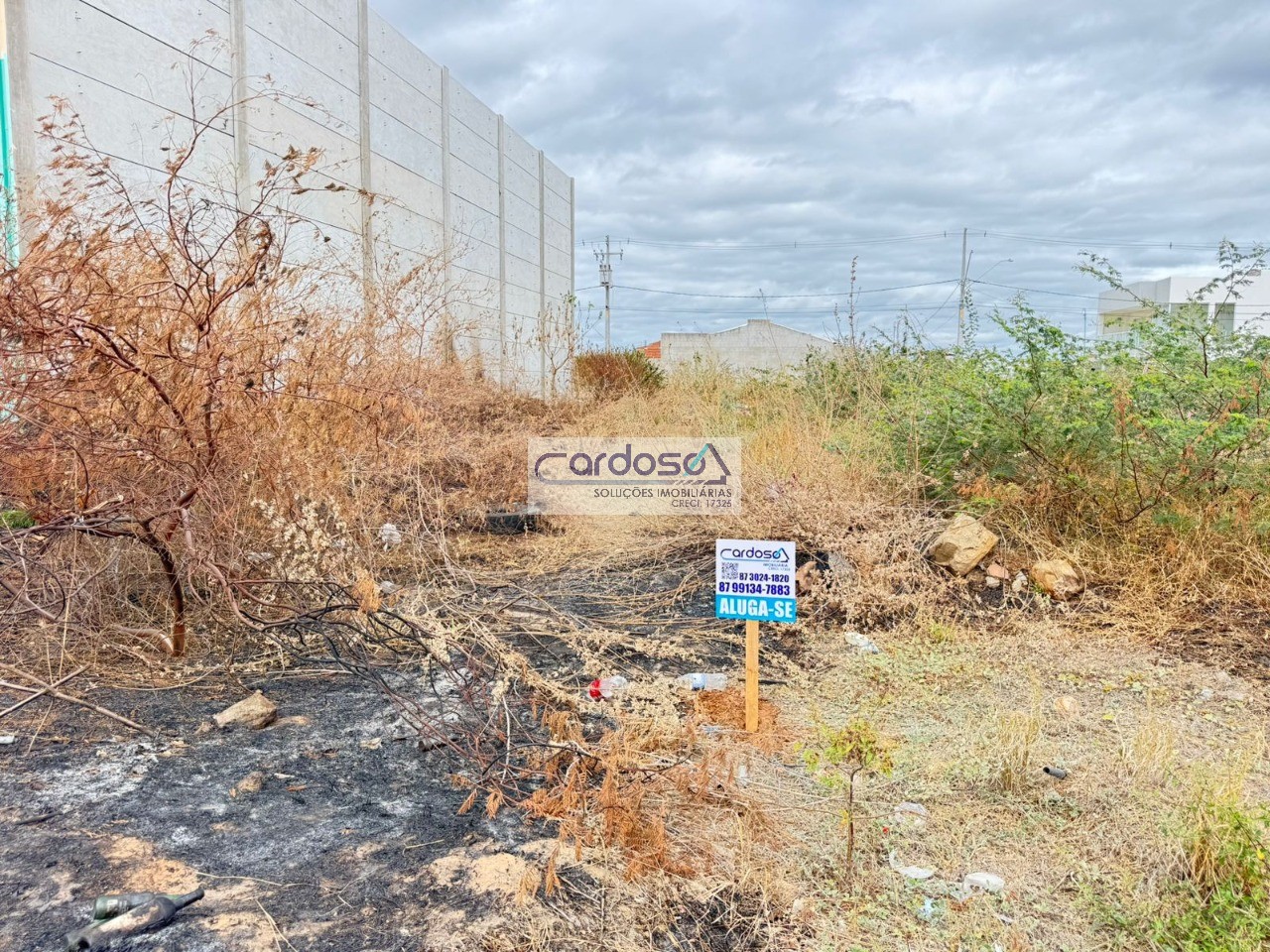 Loteamento e Condomínio, 600 m² - Foto 1