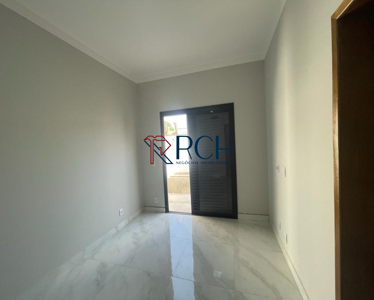 Casa com 3 dormitórios à venda com Piscina - Condomínio Le France - Sorocaba-SP