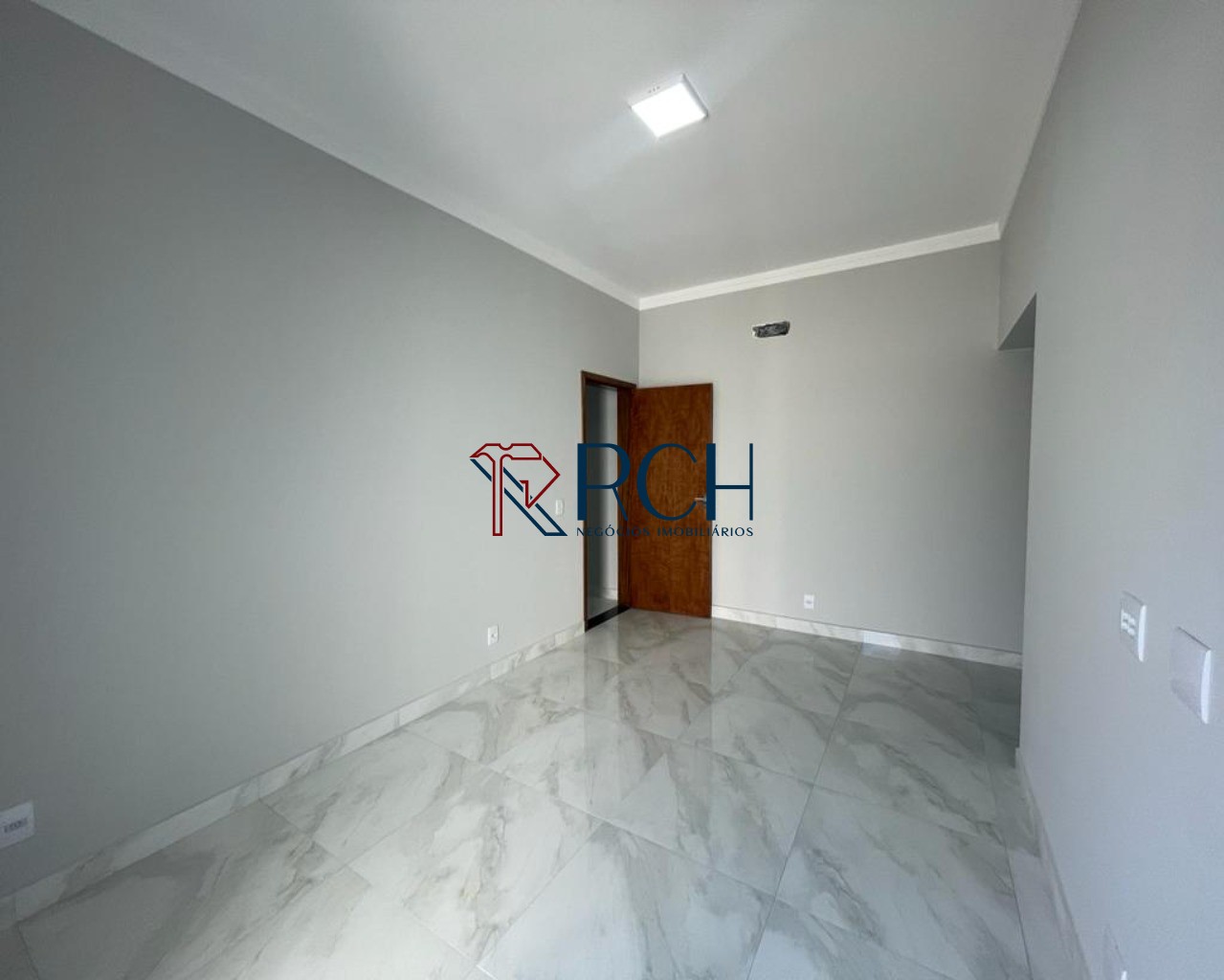 Casa com 3 dormitórios à venda com Piscina - Condomínio Le France - Sorocaba-SP