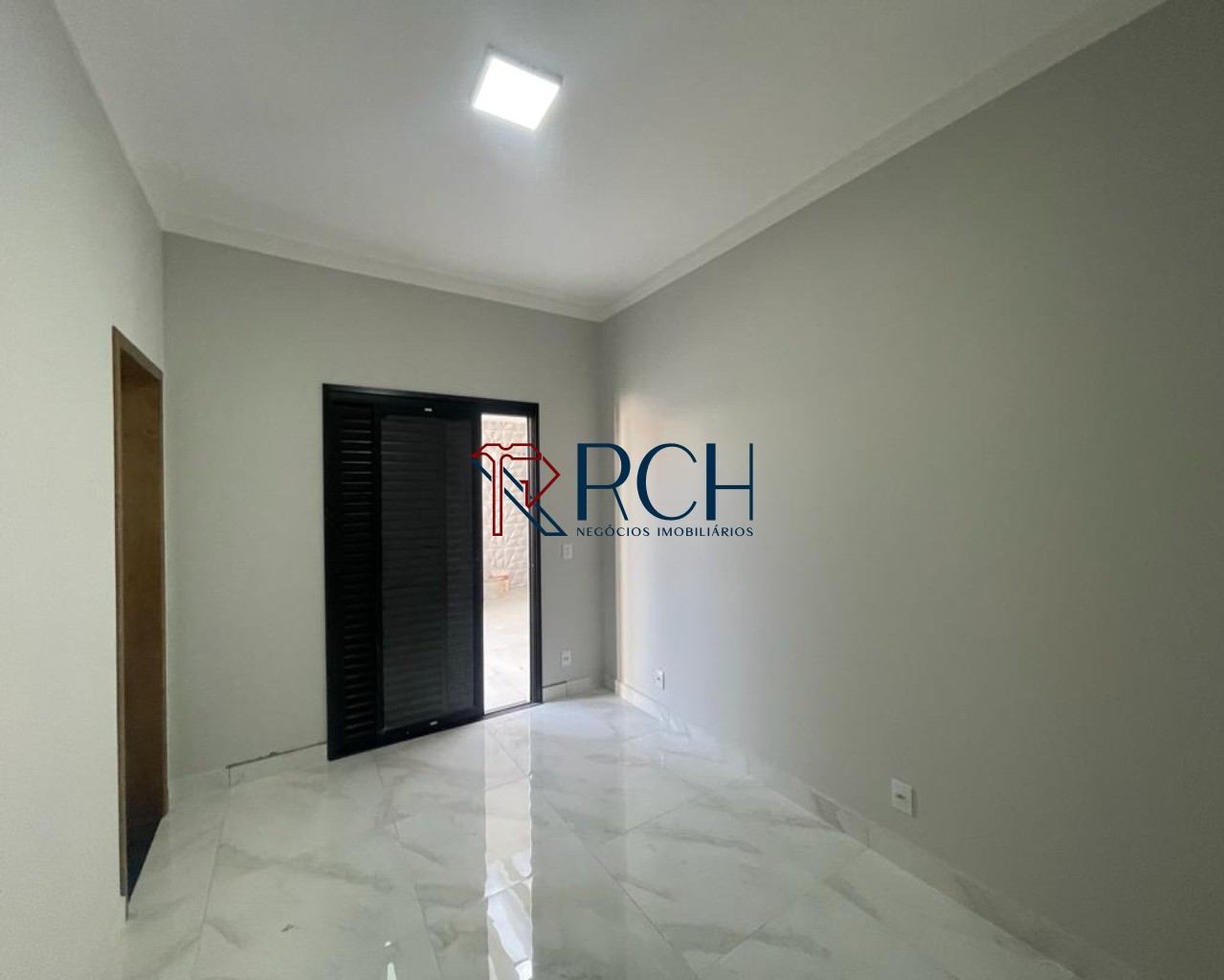Casa com 3 dormitórios à venda com Piscina - Condomínio Le France - Sorocaba-SP