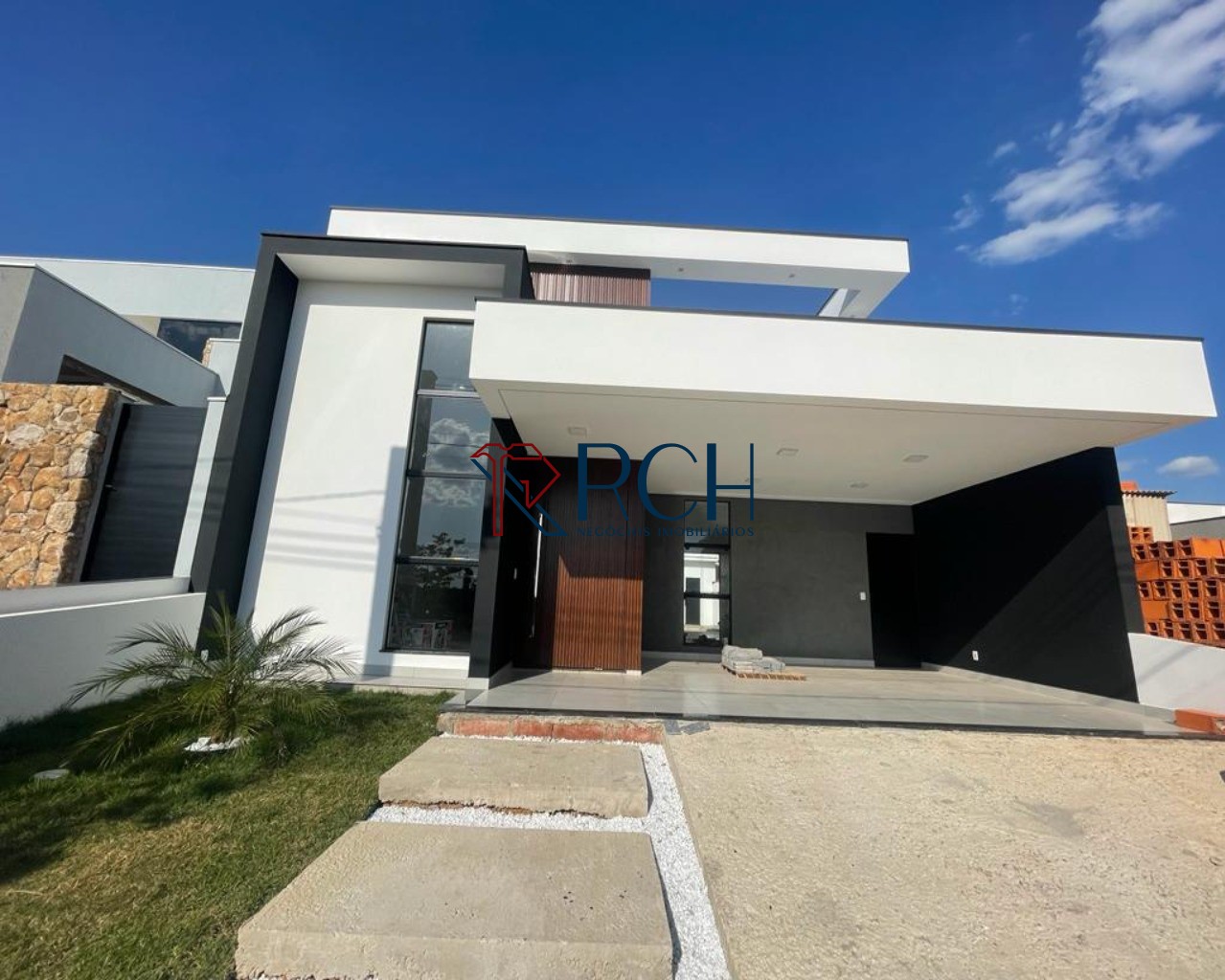 Casa com 3 dormitórios à venda com Piscina - Condomínio Le France - Sorocaba-SP