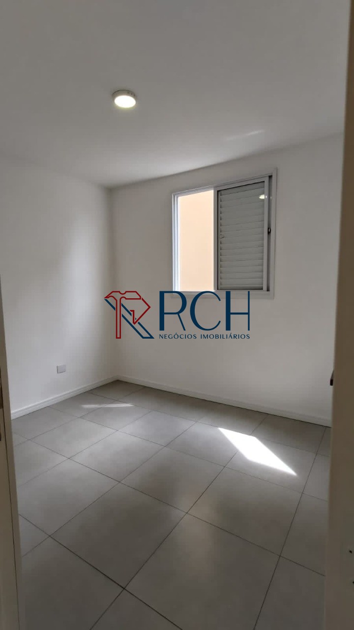 Apartamento com 2 Quartos e 1 banheiro à Venda, 52 m² por R$ 225.000