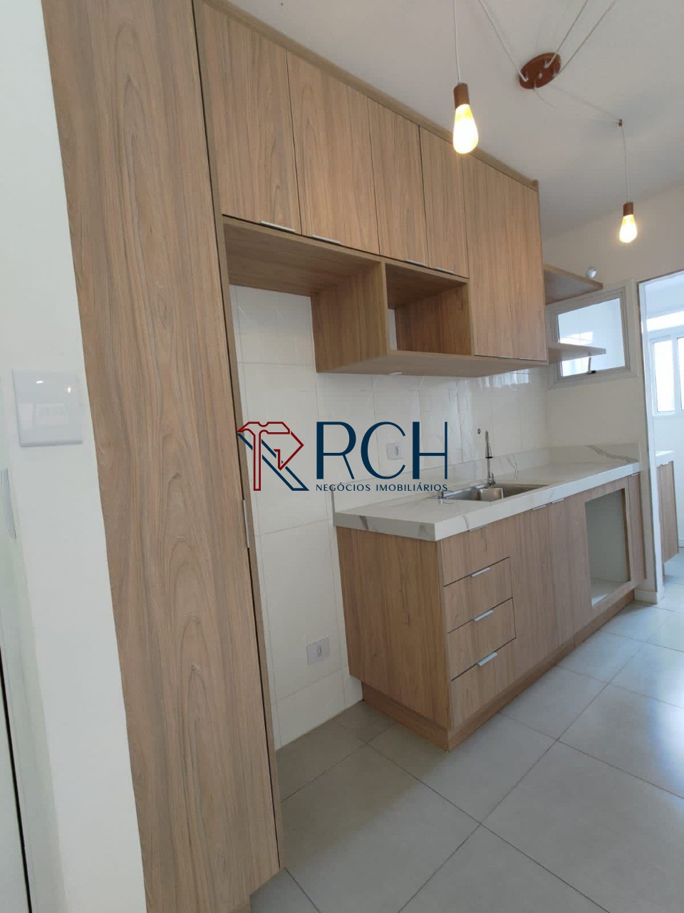 Apartamento com 2 Quartos e 1 banheiro à Venda, 52 m² por R$ 225.000