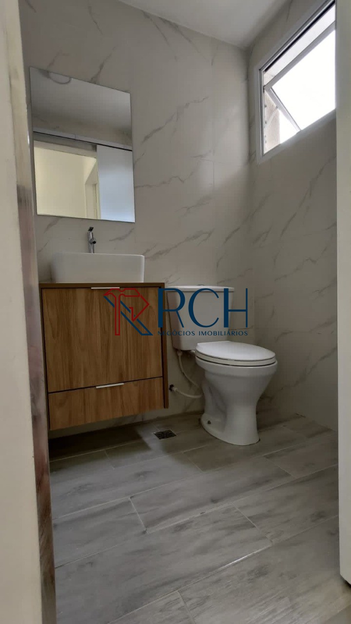 Apartamento com 2 Quartos e 1 banheiro à Venda, 52 m² por R$ 225.000