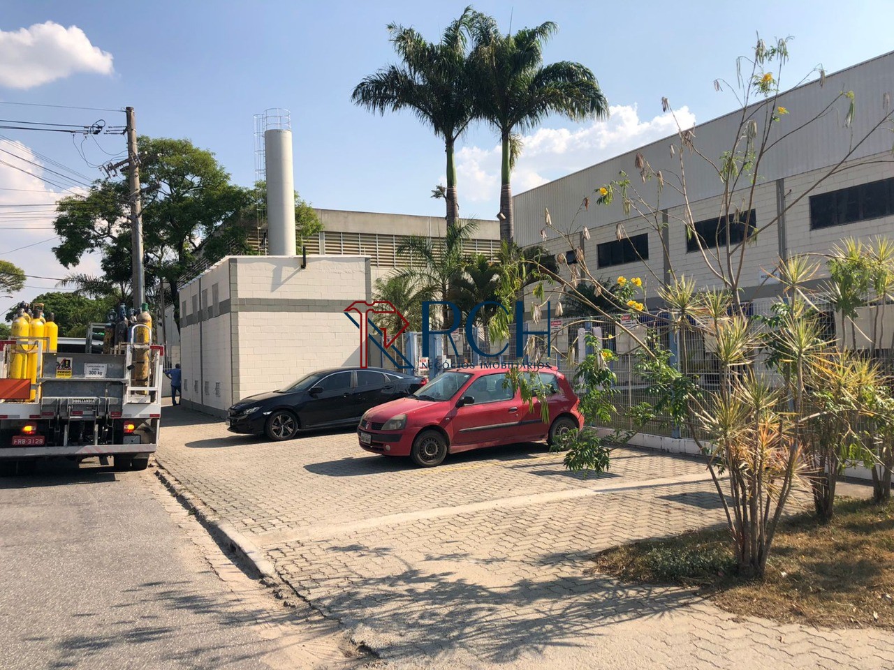 Galpão/depósito/armazém para alugar, 2700 m² por R$ 52.000/m - foto 11