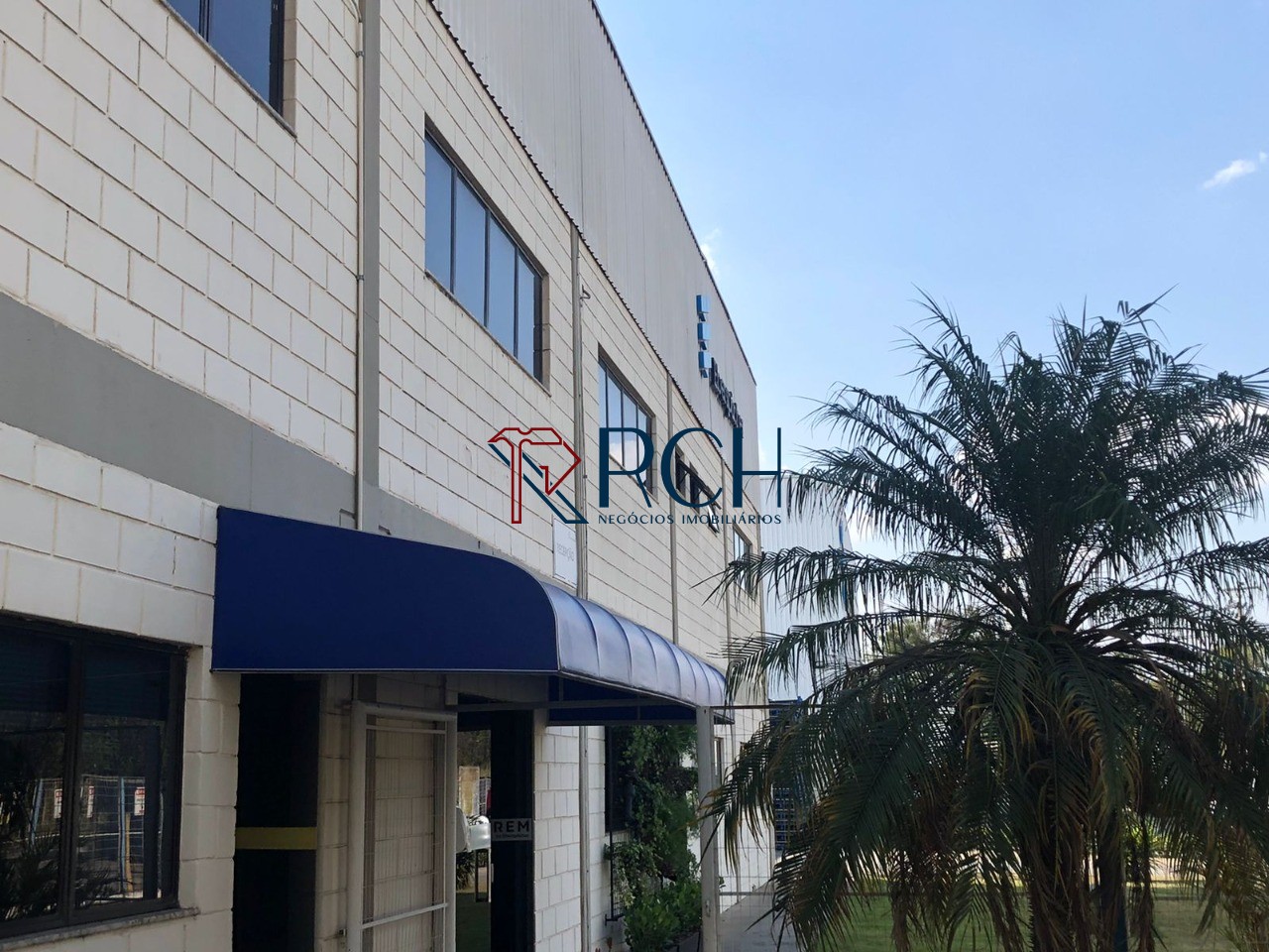 Galpão/depósito/armazém para alugar, 2700 m² por R$ 52.000/m - foto 10