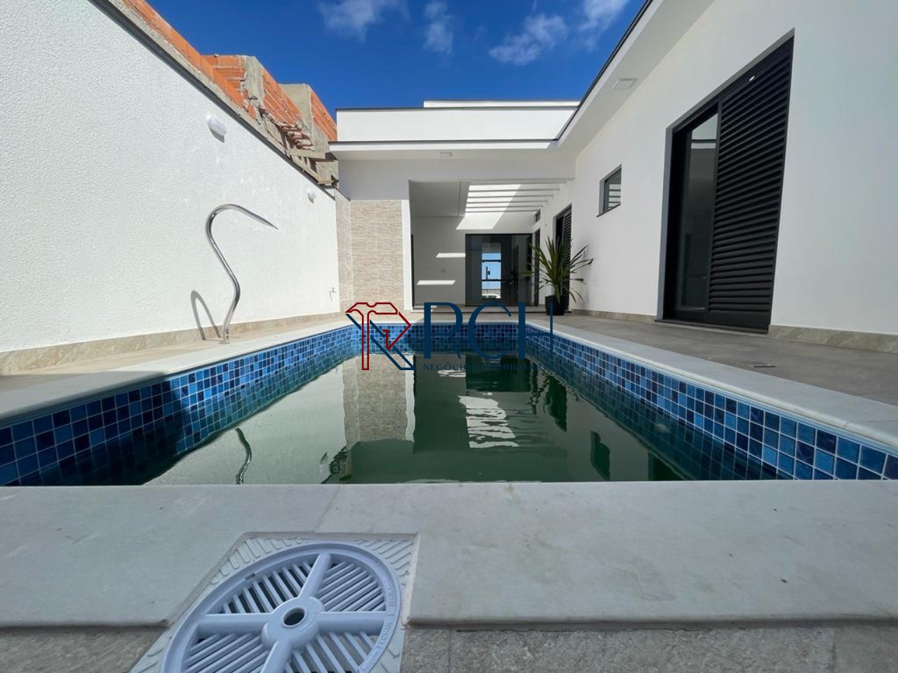 Casa com 3 dormitórios à venda com Piscina - Condomínio Le France - Sorocaba-SP
