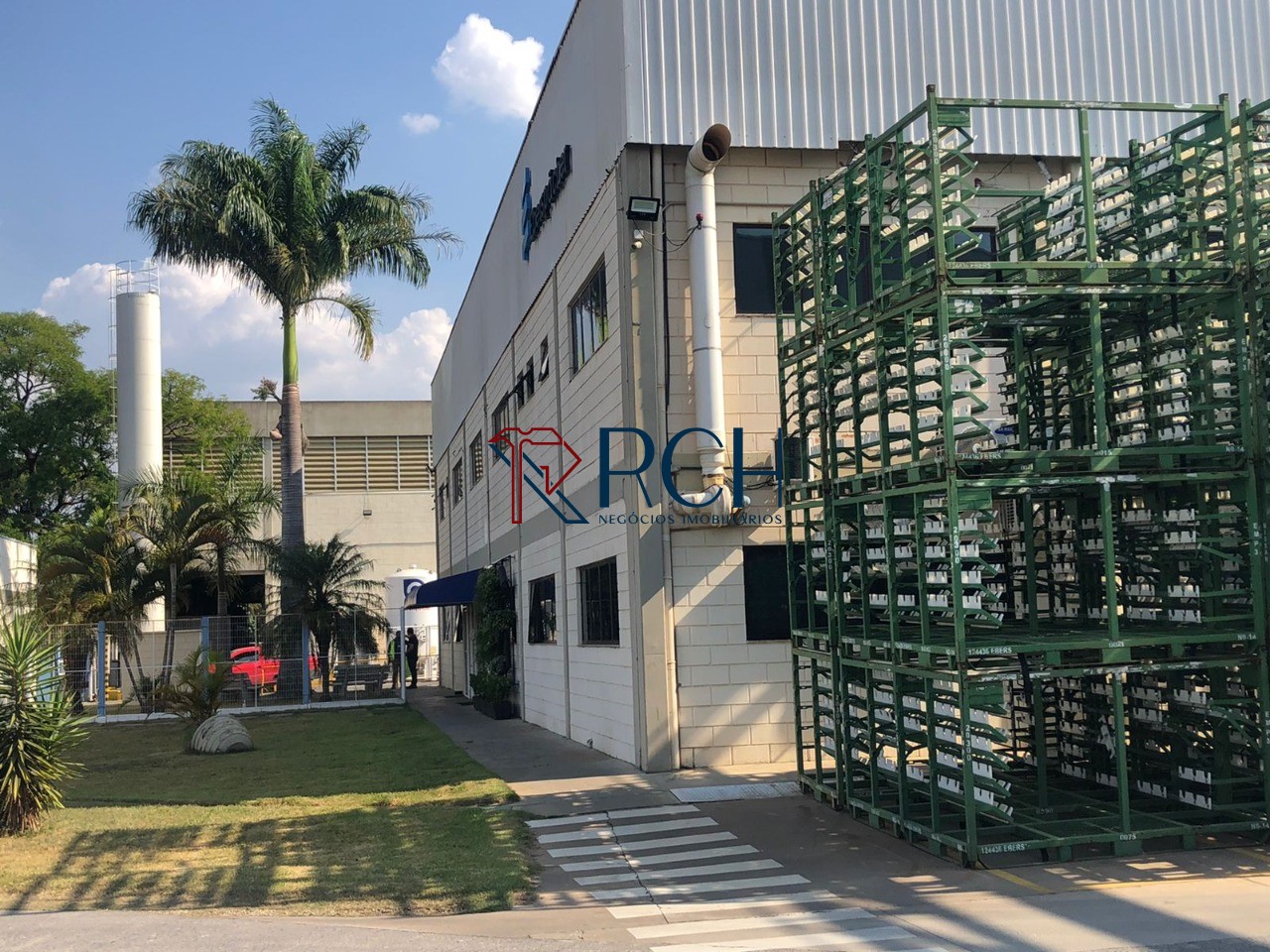 Galpão/depósito/armazém para alugar, 2700 m² por R$ 52.000/m - foto 8