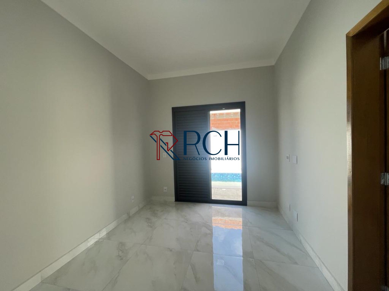 Casa com 3 dormitórios à venda com Piscina - Condomínio Le France - Sorocaba-SP