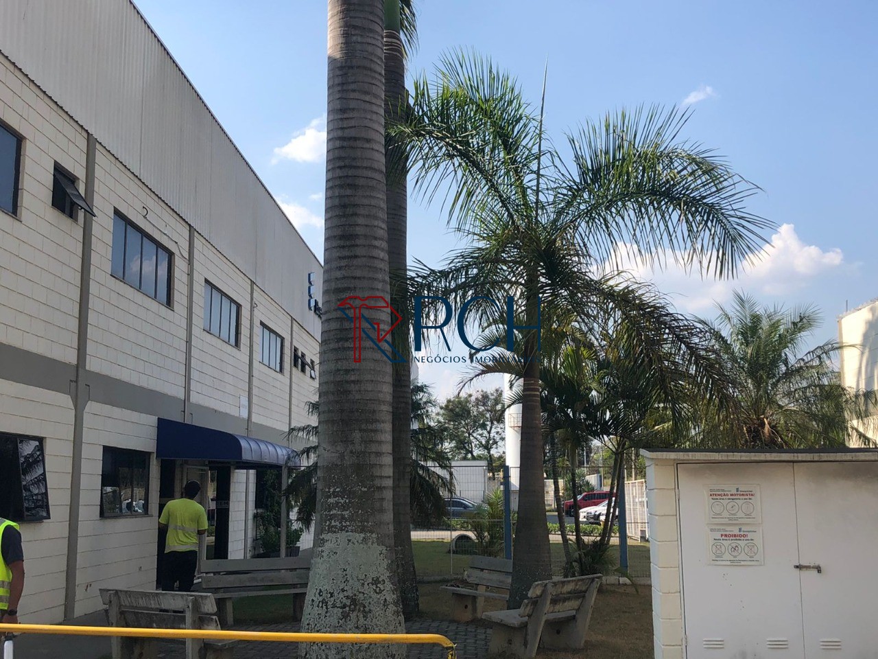 Galpão/depósito/armazém para alugar, 2700 m² por R$ 52.000/m - foto 13