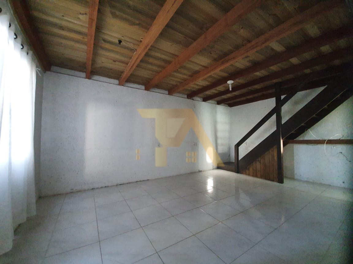 CASA RESIDENCIAL em Garopaba - SC, Pinguirito