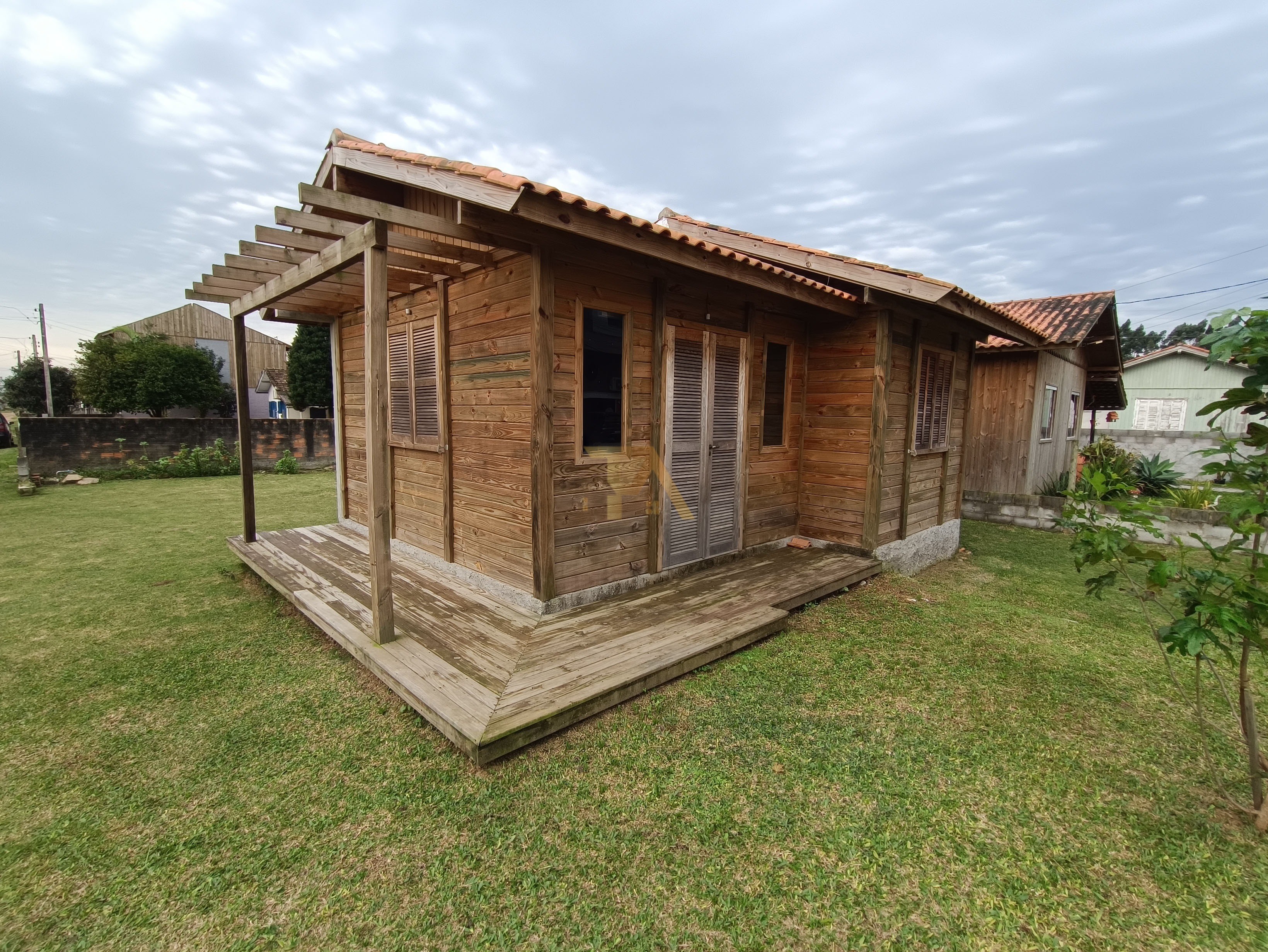 Casa com 1 dormitório e terreno de 350 m² Campo Duna, Garopaba - SC
