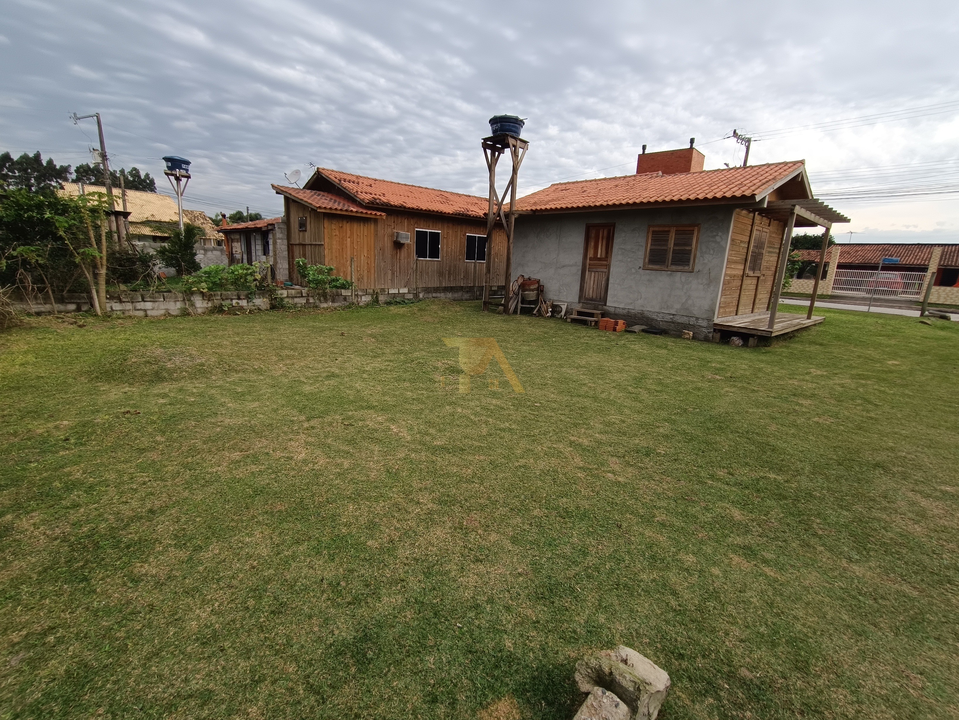 Casa com 1 dormitório e terreno de 350 m² Campo Duna, Garopaba - SC