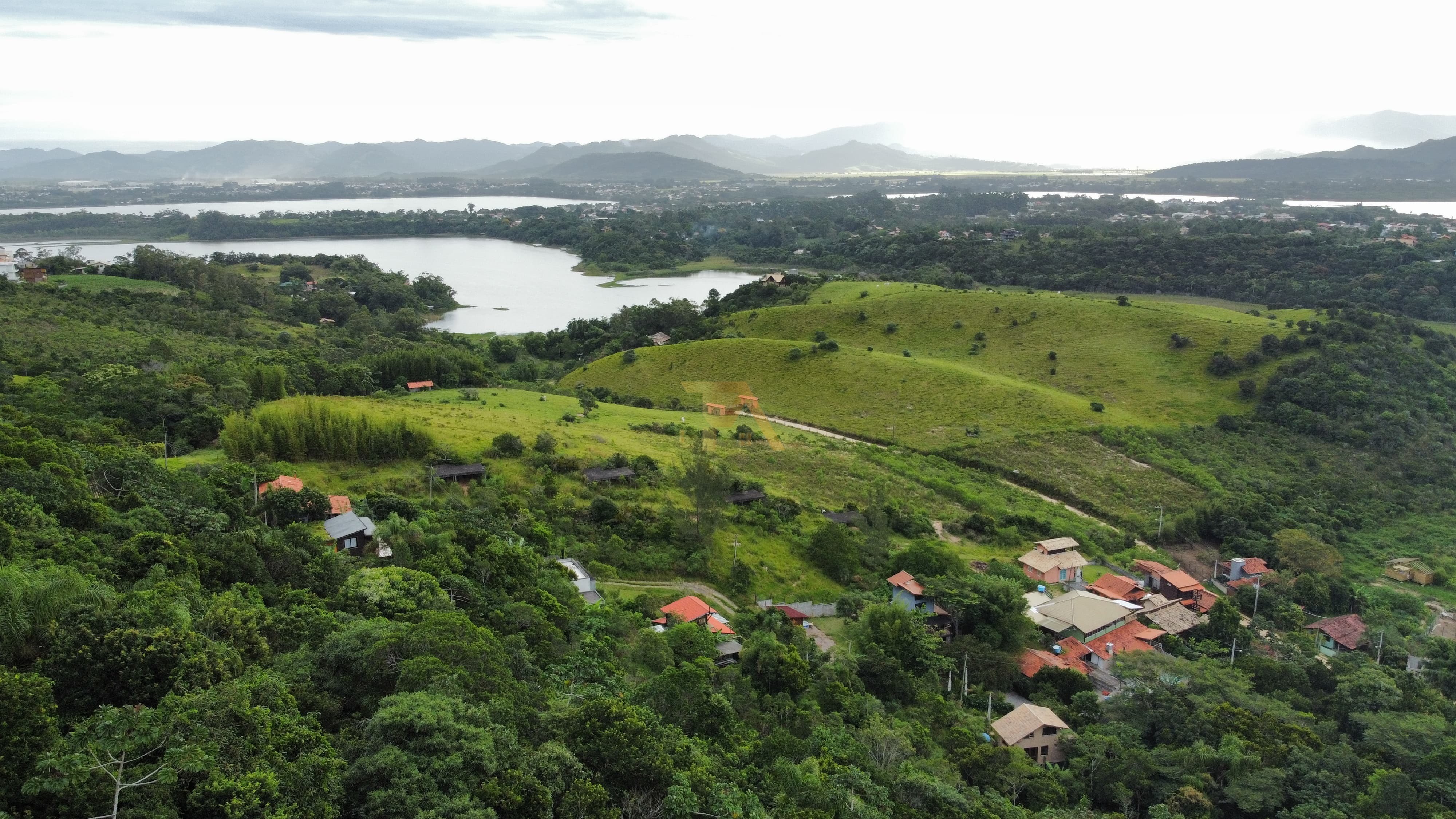 Casa em meio a Natureza no Caminho do Rei Praia do Rosa, Imbituba - SC