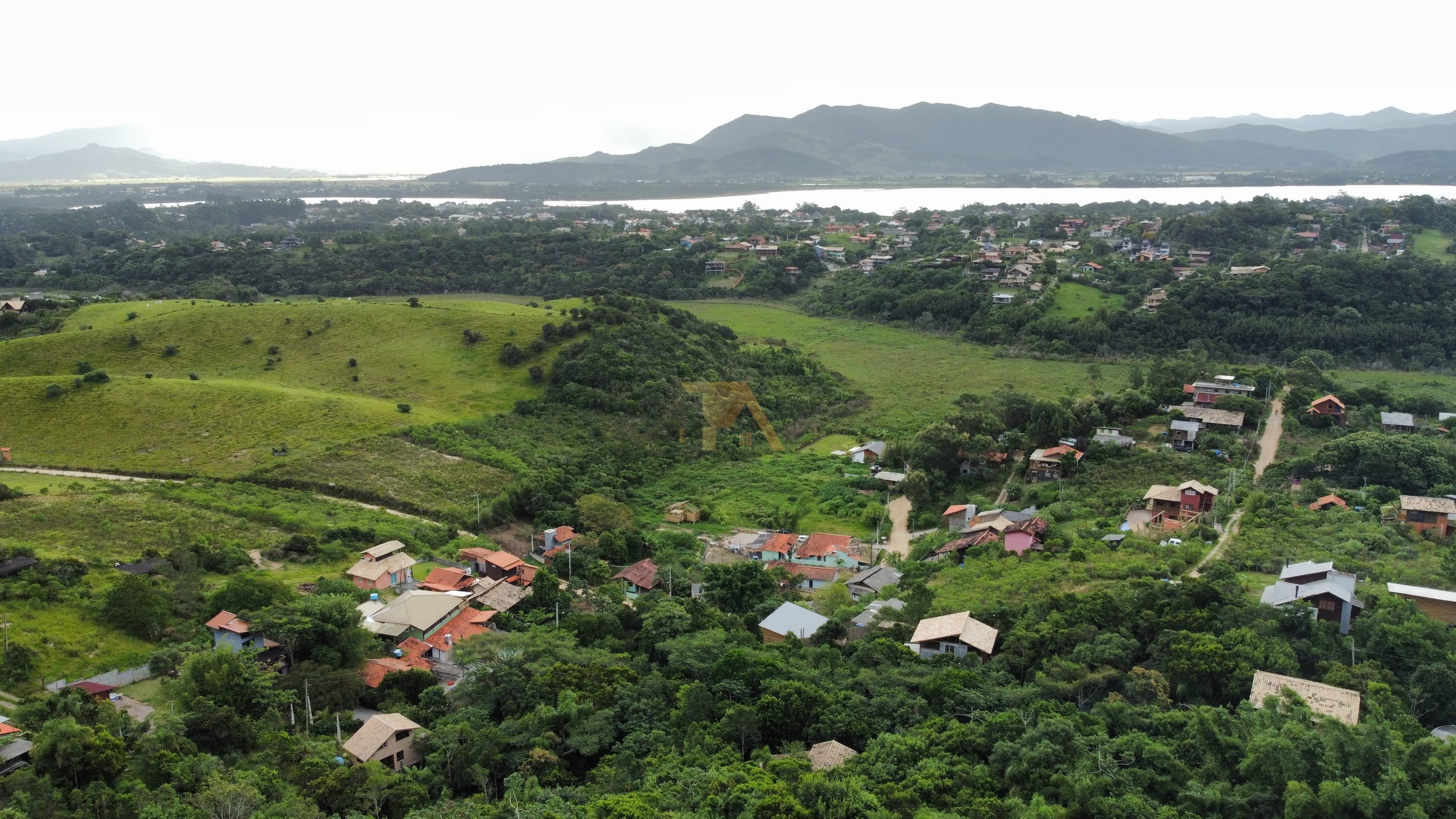 Casa em meio a Natureza no Caminho do Rei Praia do Rosa, Imbituba - SC