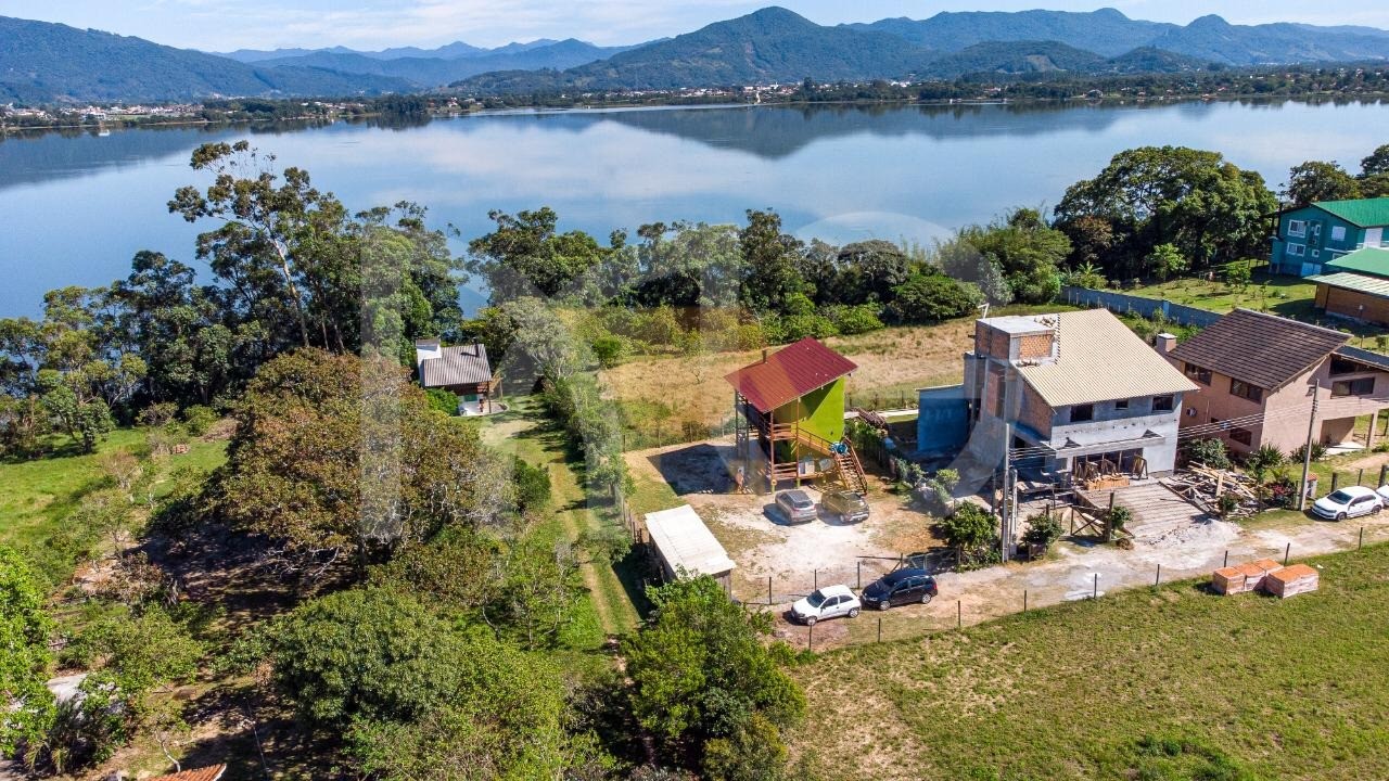 Casa com Vista para Lagoa Residencial Ibiraquera, Imbituba - SC