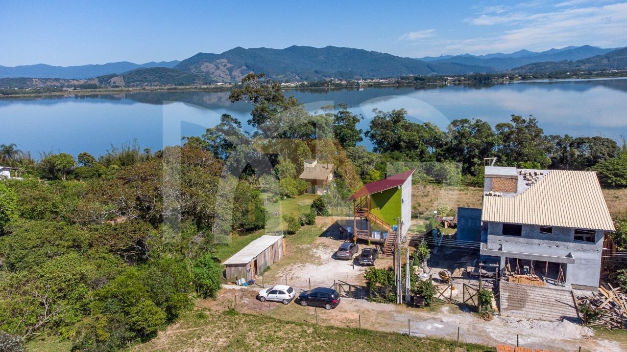 Casa com Vista para Lagoa Residencial Ibiraquera, Imbituba - SC