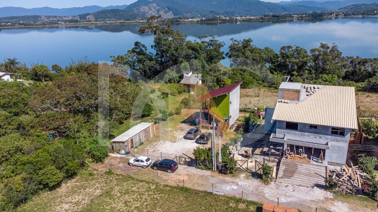 Casa com Vista para Lagoa Residencial Ibiraquera, Imbituba - SC