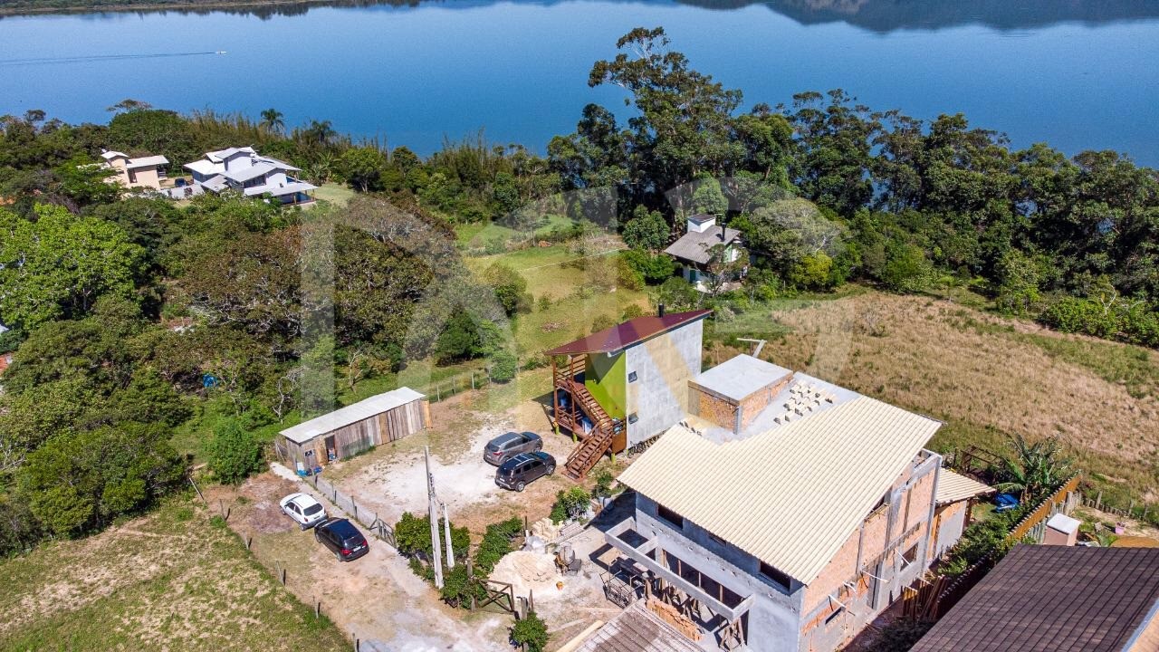 Casa com Vista para Lagoa Residencial Ibiraquera, Imbituba - SC