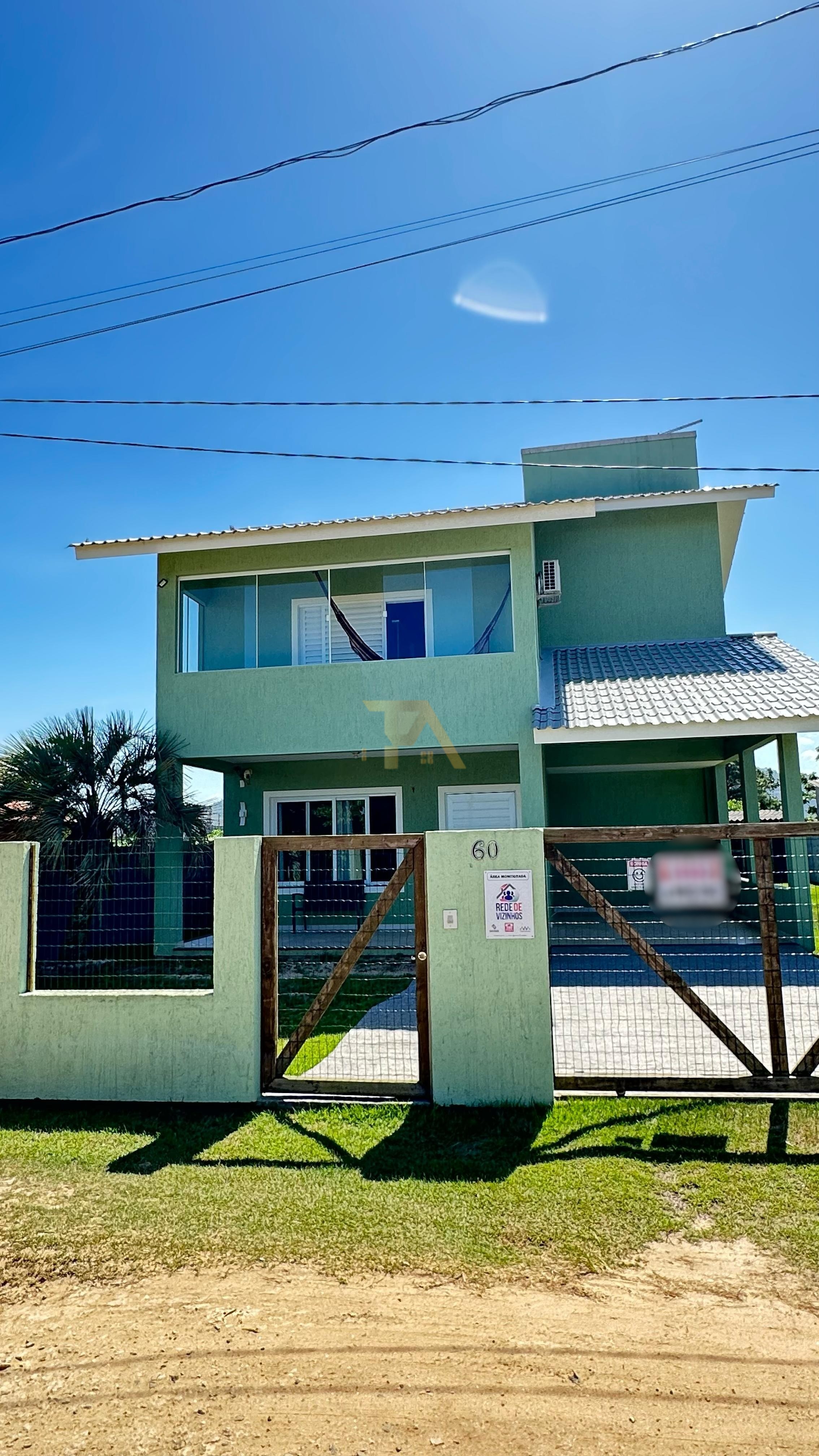 Sobrado de Alto Padrão Mobiliado a 100m da Lagoa Campo Duna, Imbituba