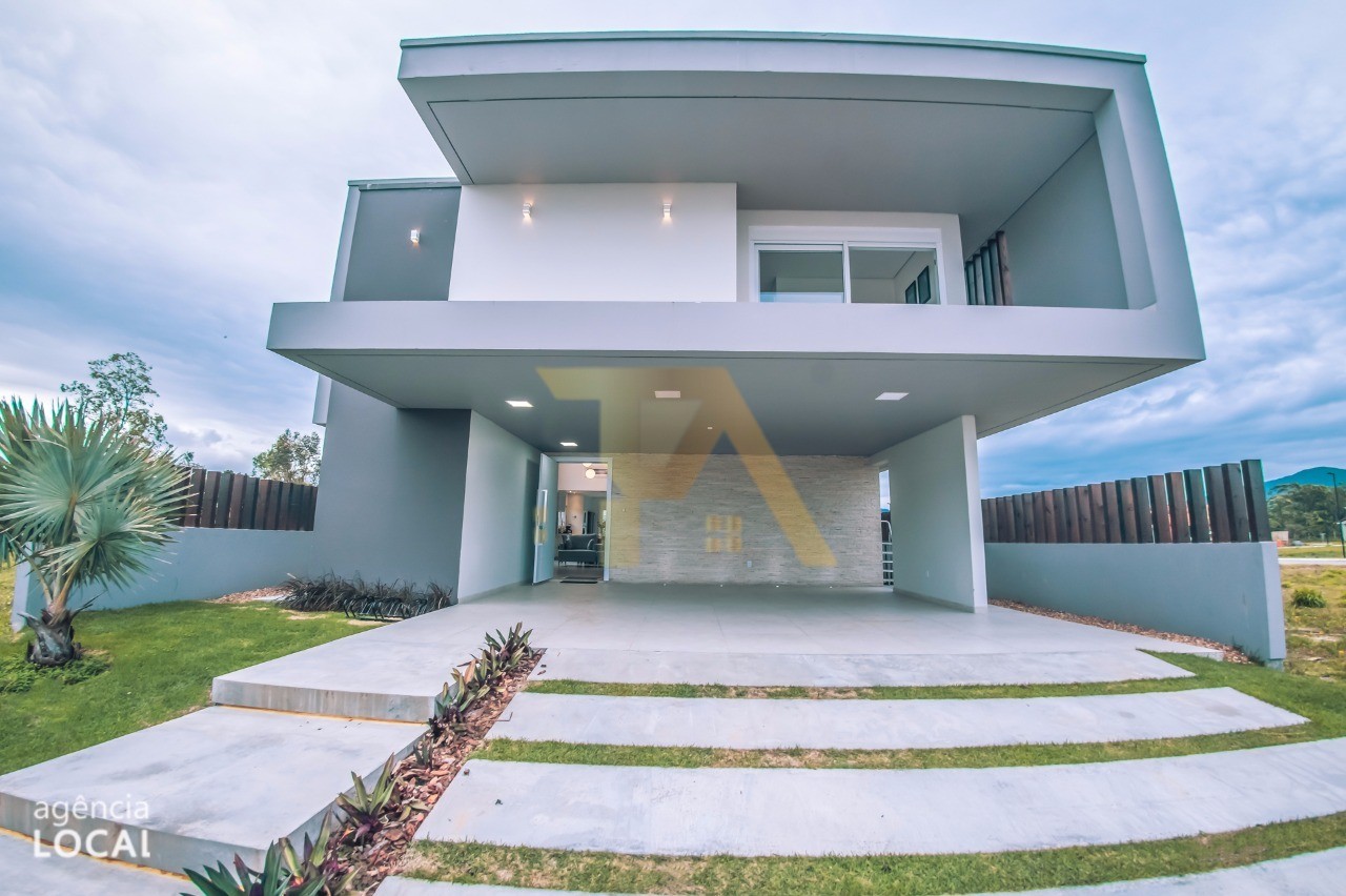 Casa à venda  no Praia do Rosa - Garopaba, SC. Imóveis