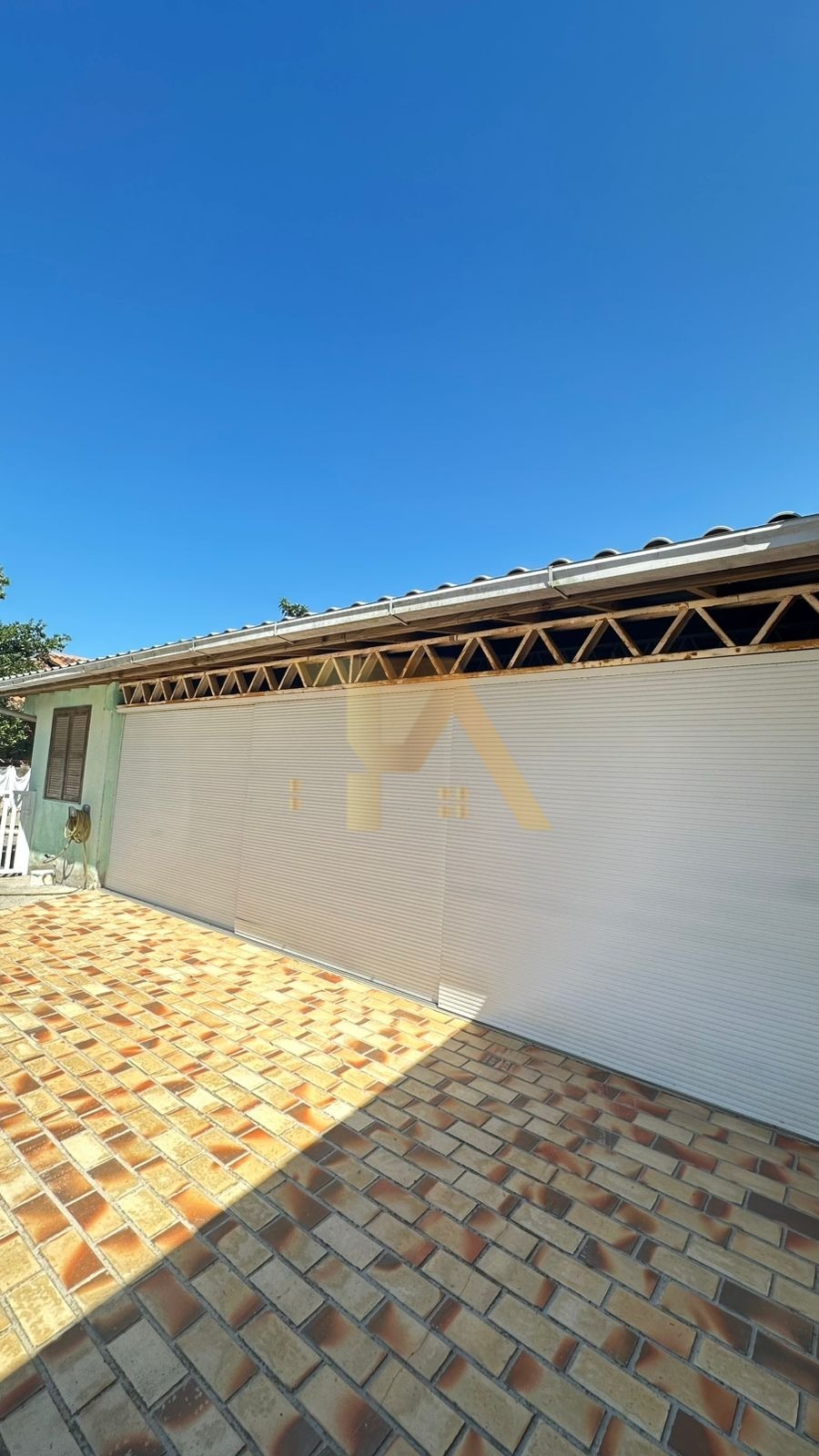 Imperdível Casa à Venda em Imbituba-SC, Bairro Araçatuba: 3 Quartos, 1 Suíte, 3 Salas, 2 Banheiros, 4 Vagas de Garagem, 1.250m².