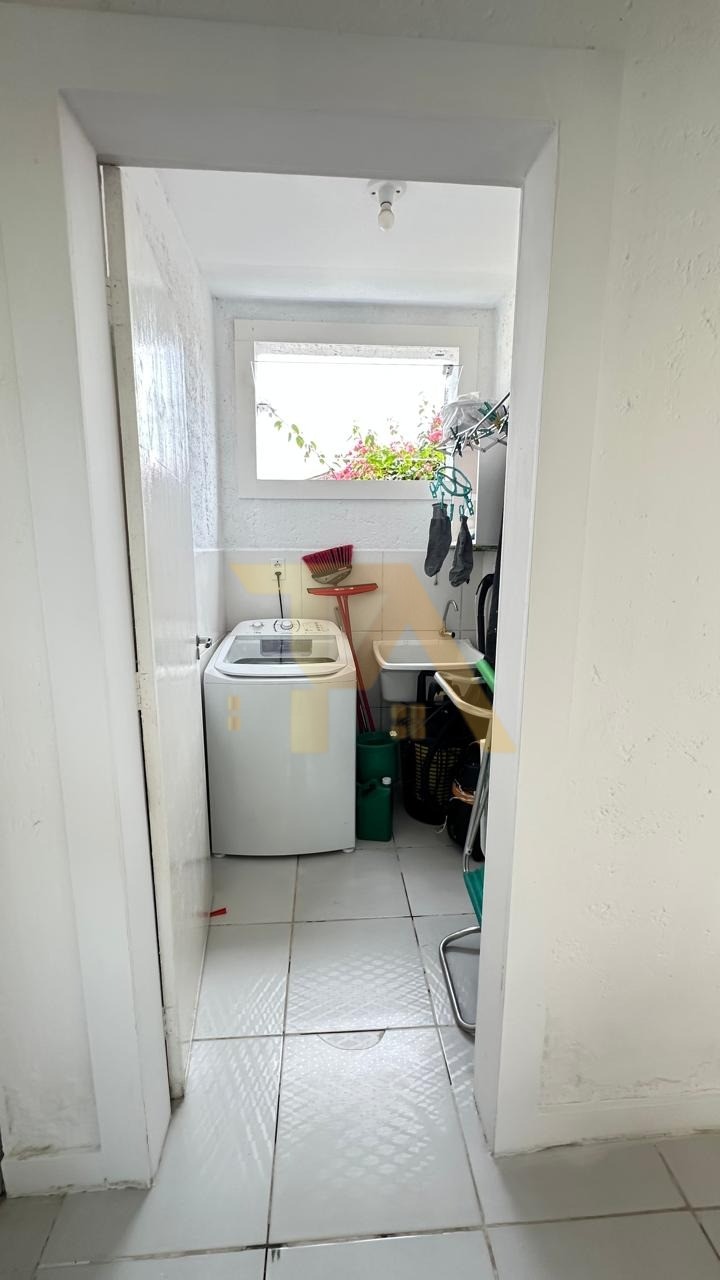 Casa à venda em garopaba-sc, bairro encantada: 1 quarto, 2 s