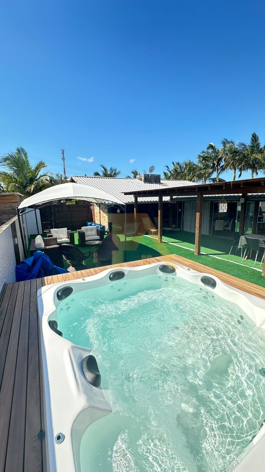 Imperdível Casa à Venda em Imbituba-SC, Bairro Araçatuba: 3 Quartos, 1 Suíte, 3 Salas, 2 Banheiros, 4 Vagas de Garagem, 1.250m².