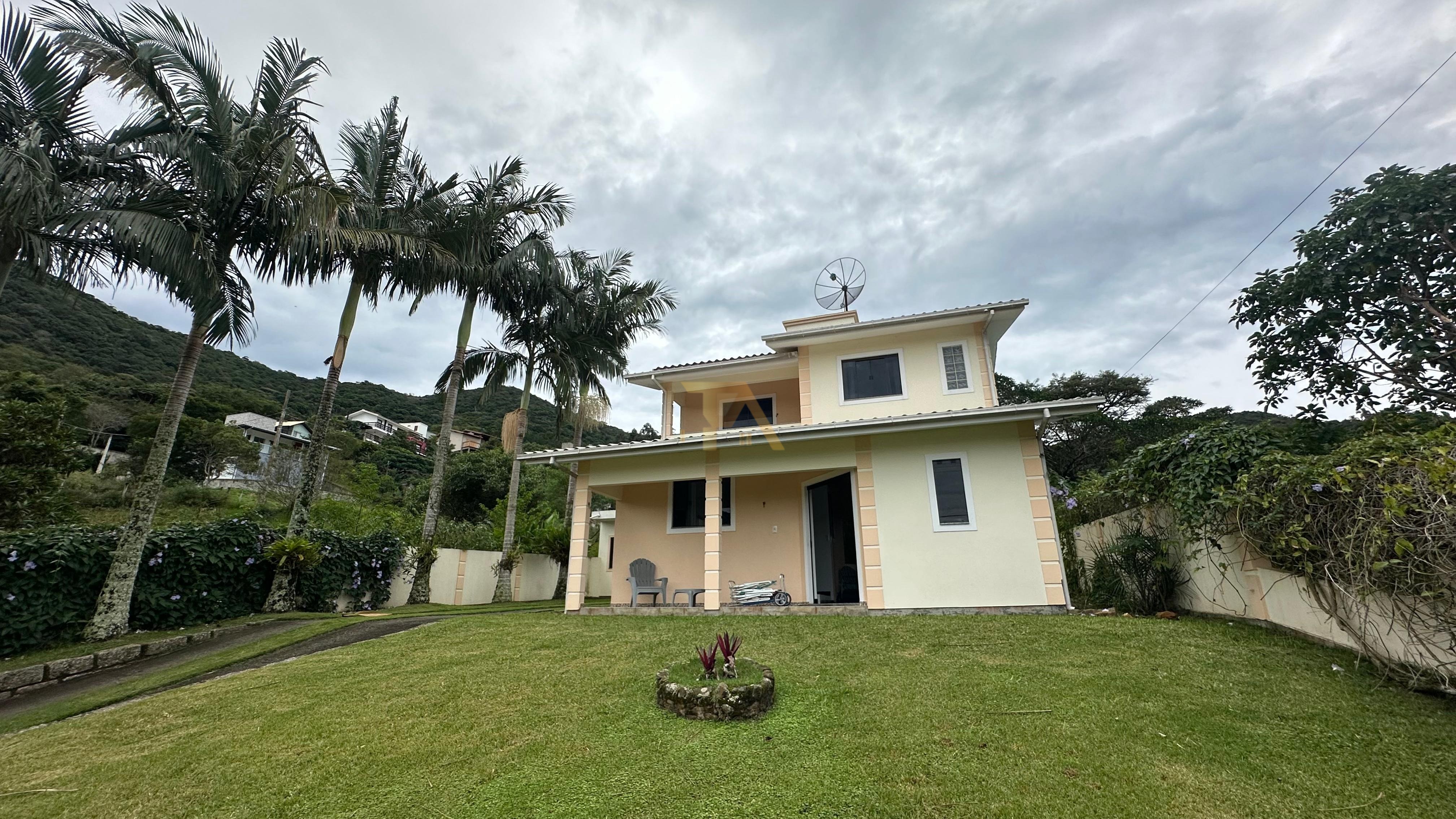 Casa à venda  no Praia do Siriú - Garopaba, SC. Imóveis