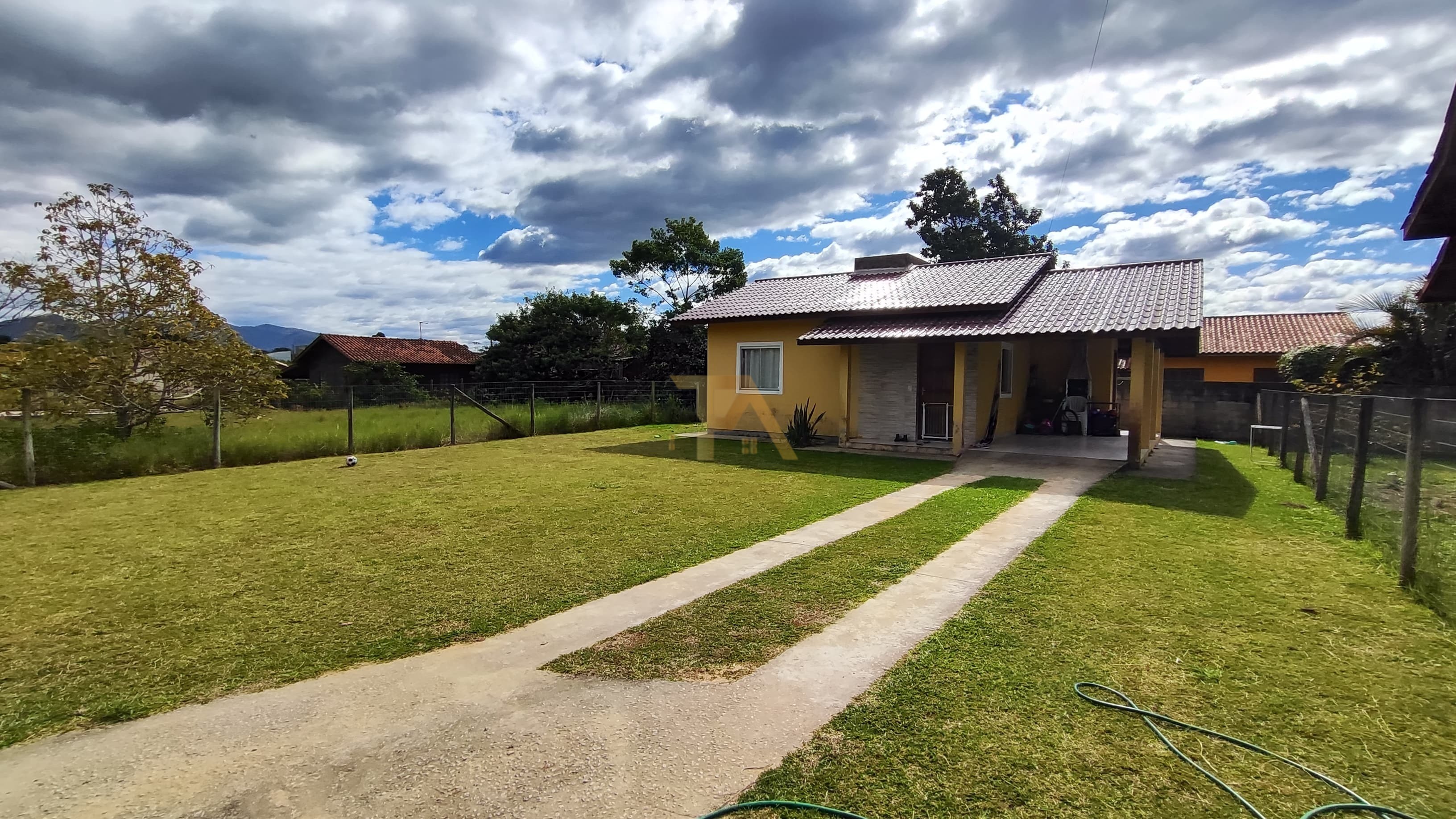 Casa à venda  no Grama - Garopaba, SC. Imóveis