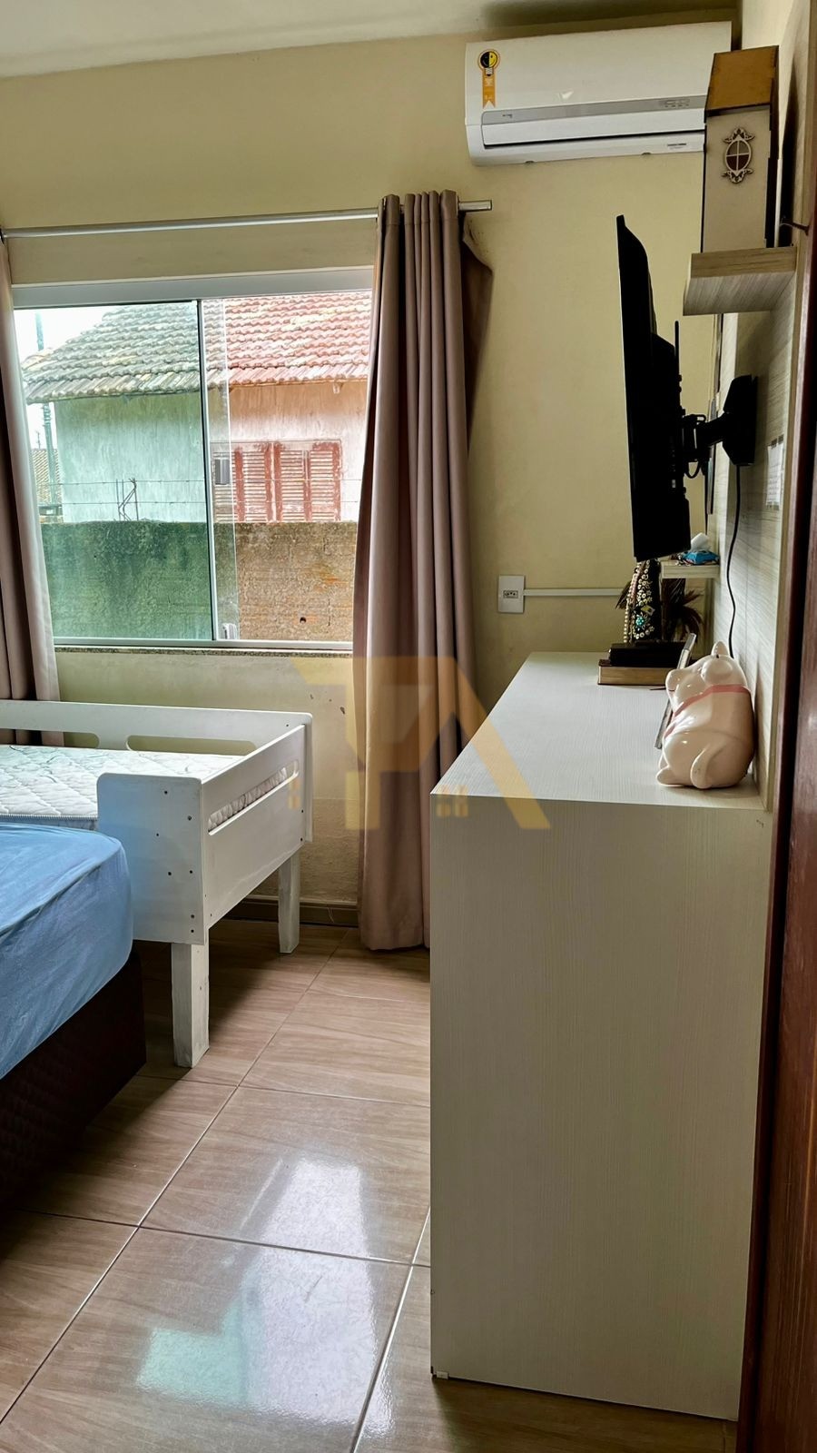 Casa com 2 Dormitórios à venda, 110 m² por R$ 450.000,00 Casa com 2 Dormitórios à venda, 110 m² por R$ 450.000,00