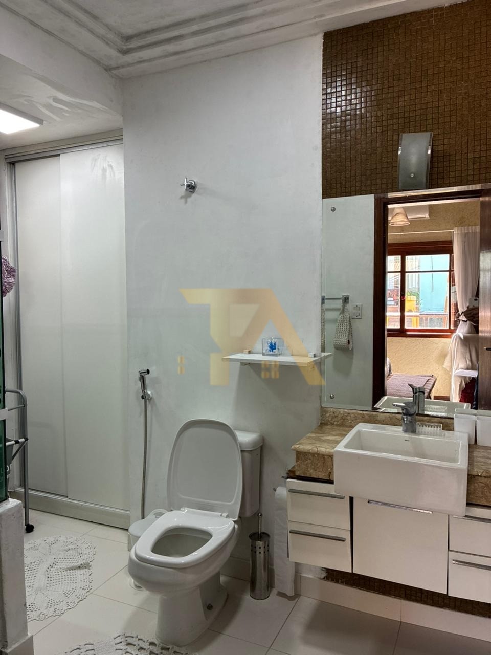 Casa com 4 Dormitórios à venda, 166 m² por R$ 1.600.000,00 Casa com 4 Dormitórios à venda, 166 m² por R$ 1.600.000,00