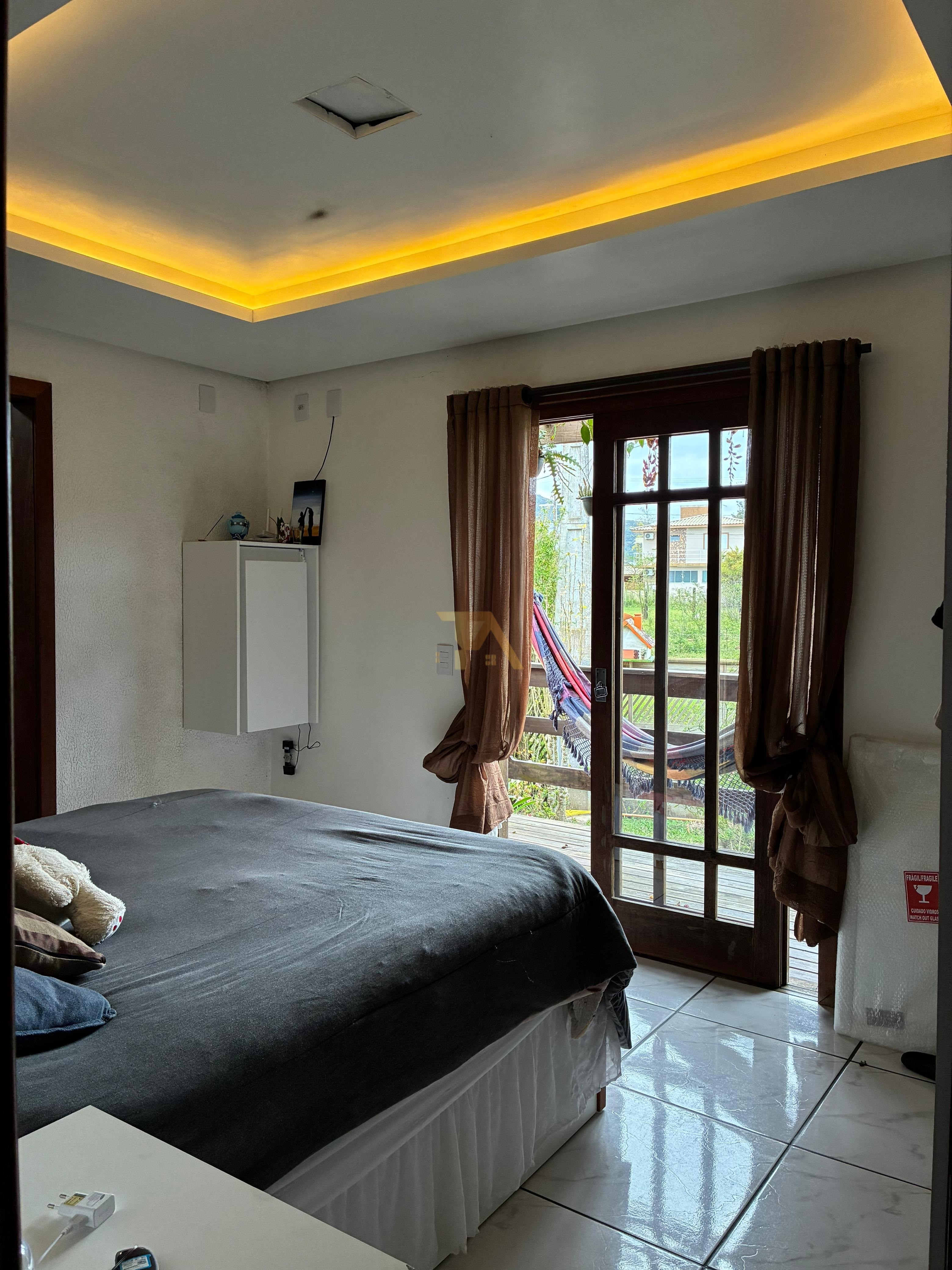 Casa, 3 quartos, 215 m² - Foto 25