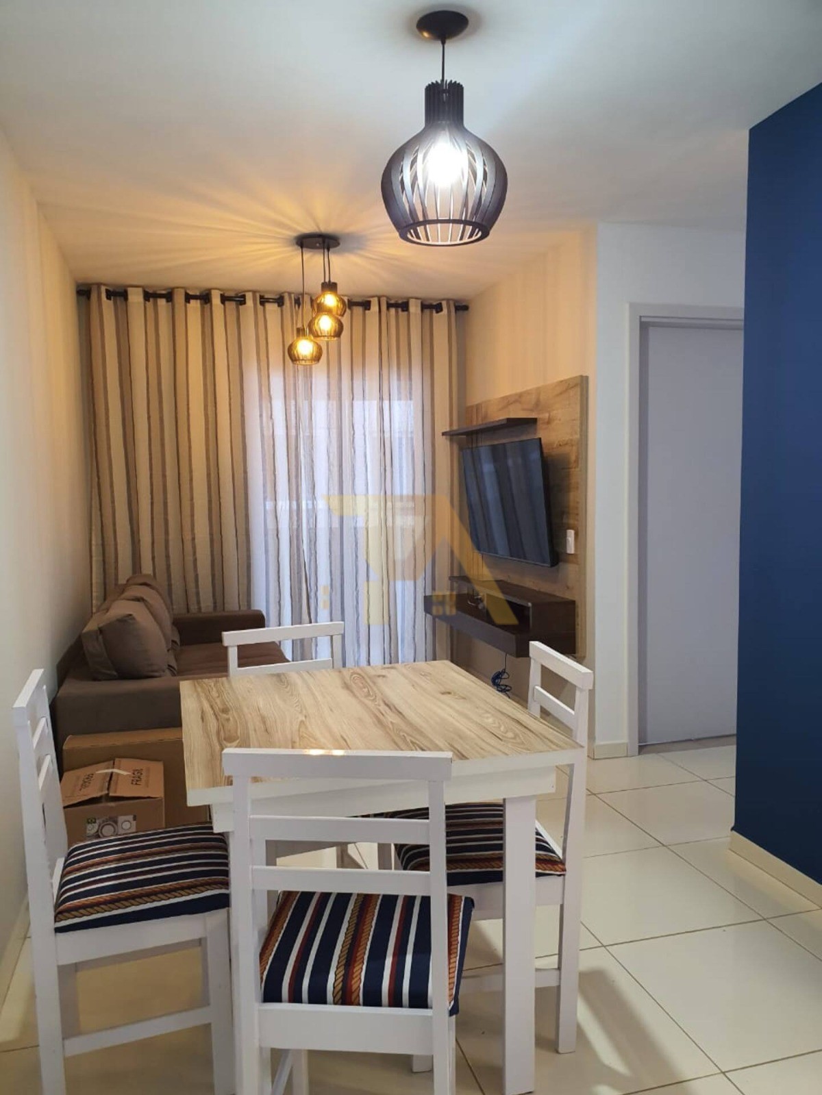 Apartamento com 2 Dormitórios à venda, 56 m² por R$ 400.000,00 Apartamento com 2 Dormitórios à venda, 56 m² por R$ 400.000,00