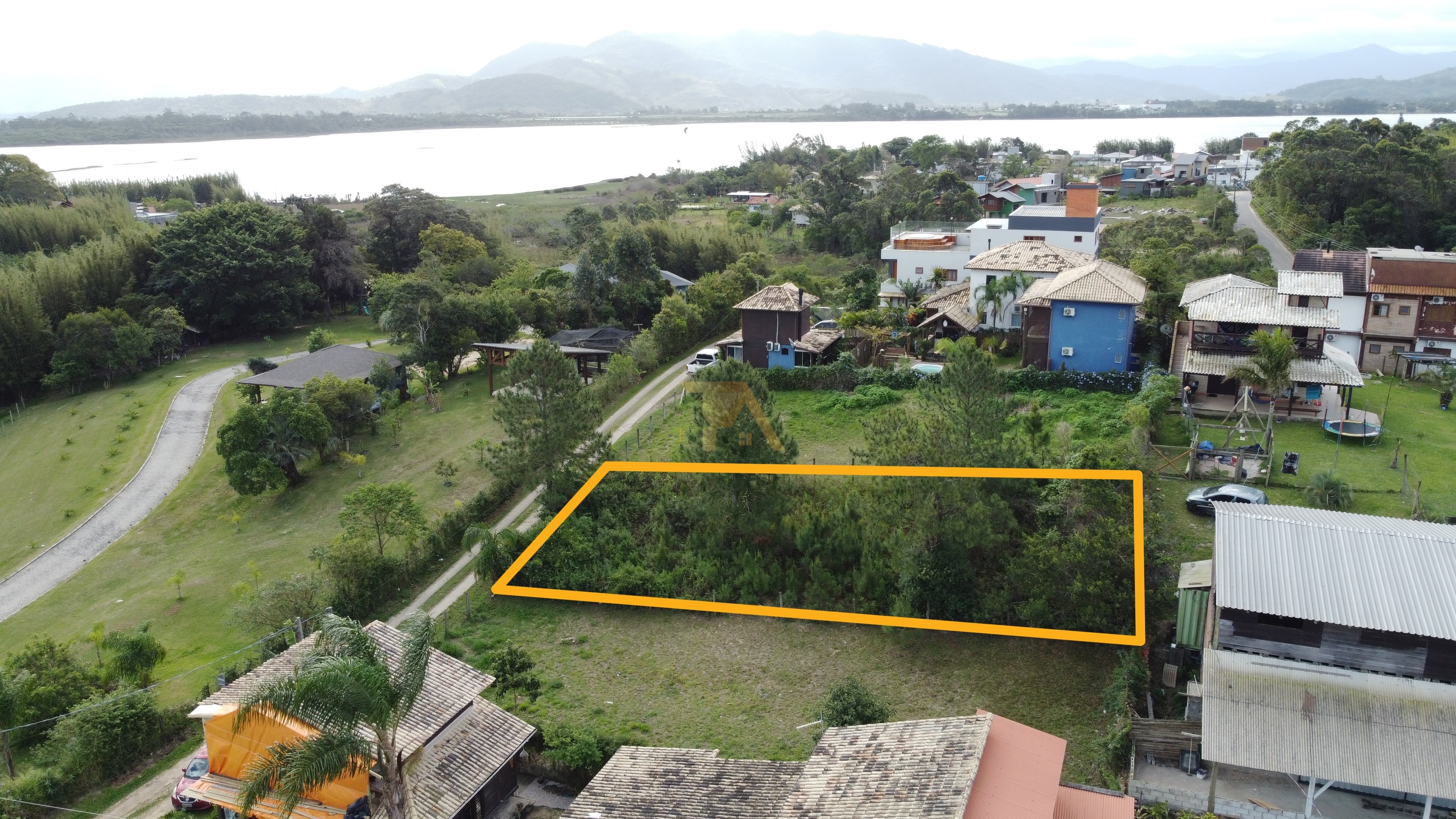 Terreno/Lote à venda  no Ibiraquera - Imbituba, SC. Imóveis