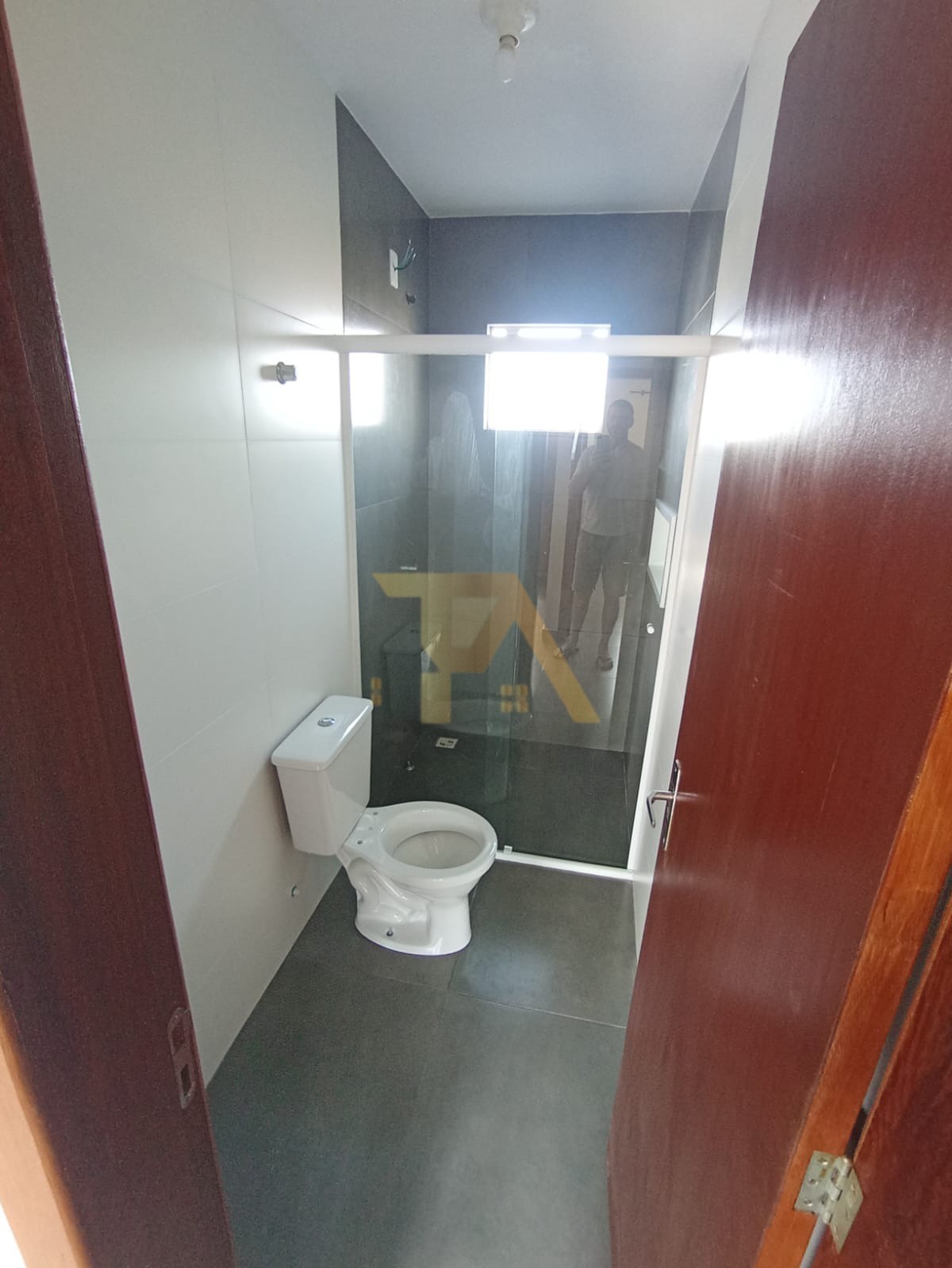 Casa com 2 Dormitórios à venda, 47 m² por R$ 250.000,00 Casa com 2 Dormitórios à venda, 47 m² por R$ 250.000,00