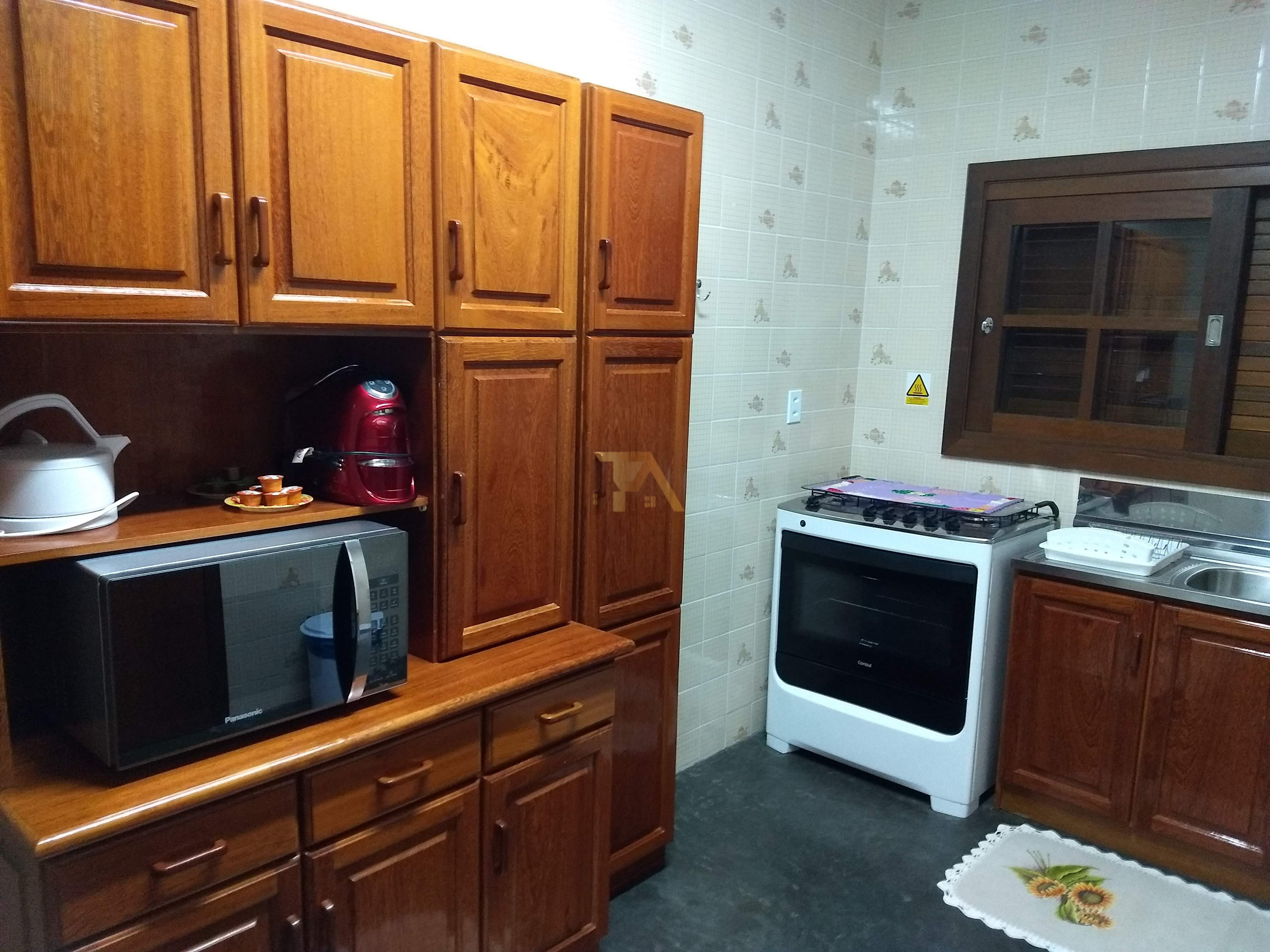 Casa com 5 Dormitórios à venda, 1 m² por R$ 1.590.000,00 Casa com 5 Dormitórios à venda, 1 m² por R$ 1.590.000,00